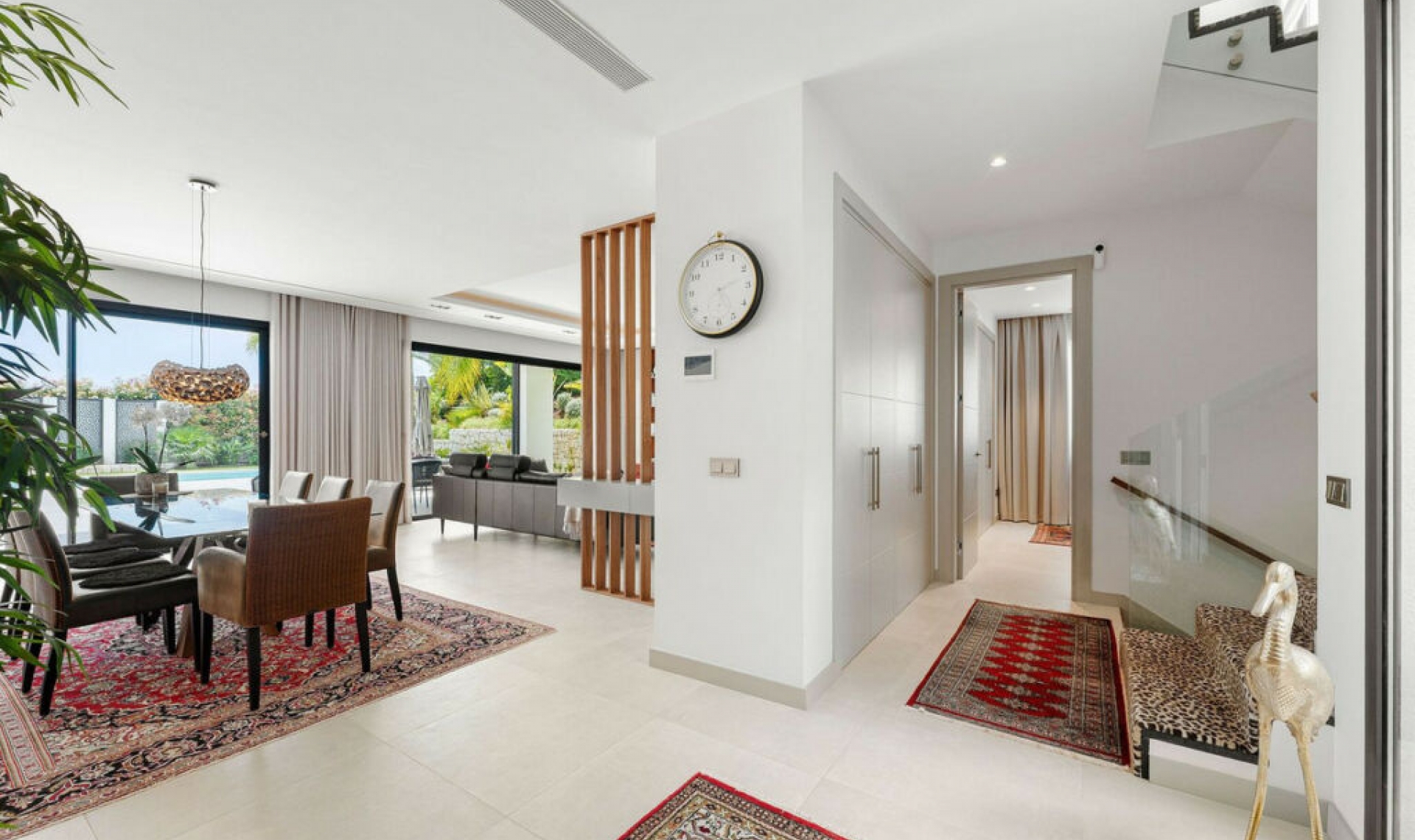 Resale - House -
Nueva Andalucía