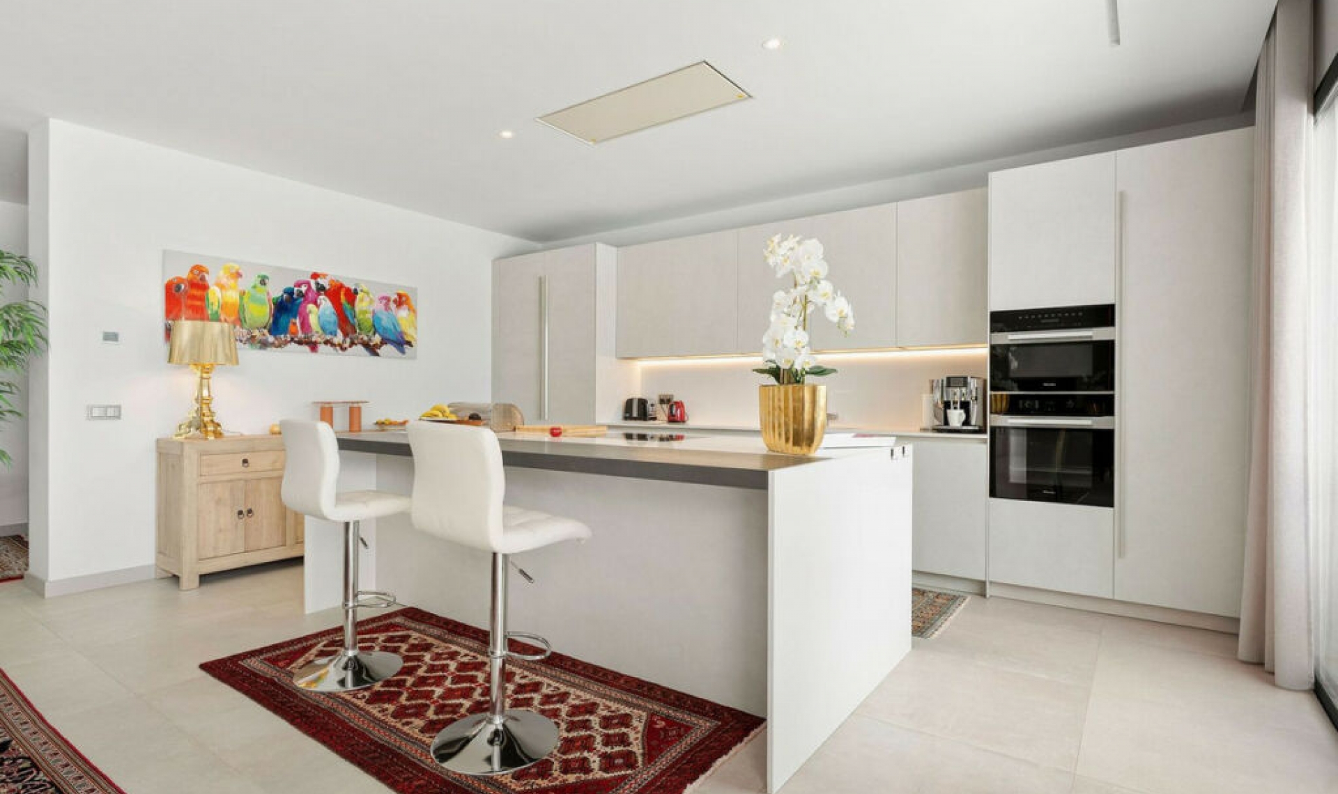 Resale - House -
Nueva Andalucía