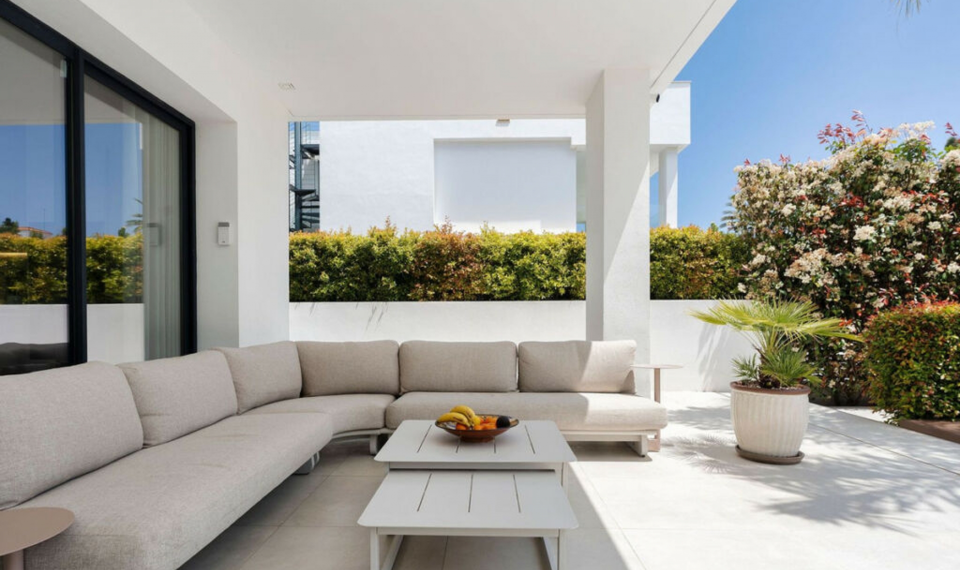 Resale - House -
Nueva Andalucía