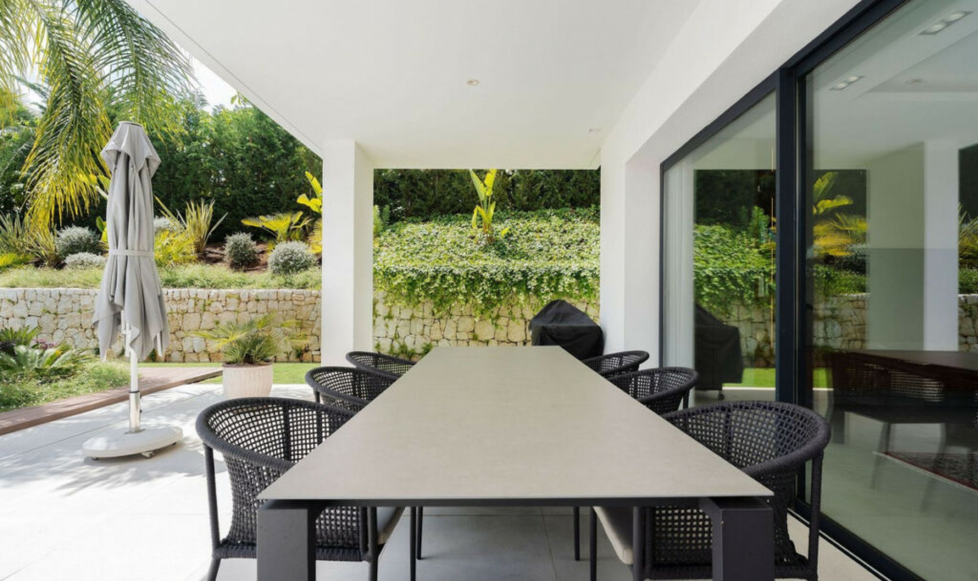 Resale - House -
Nueva Andalucía