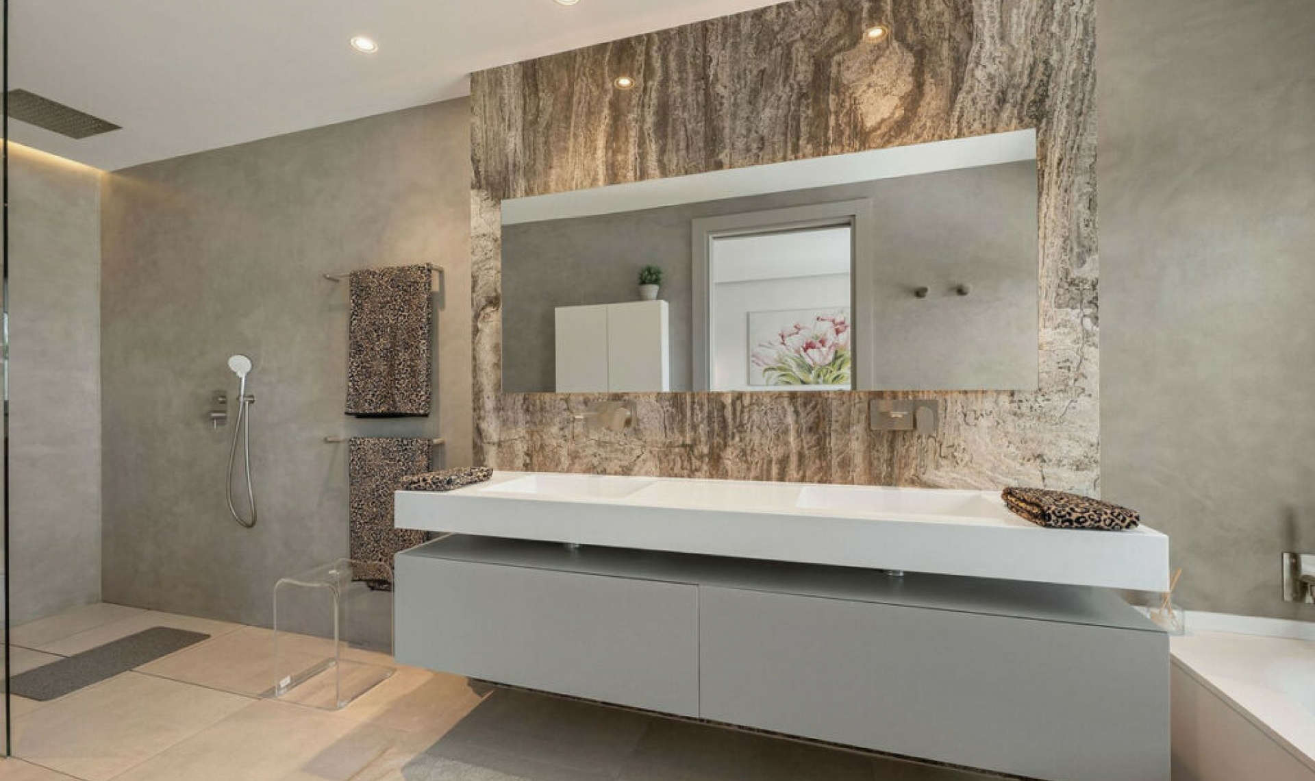 Resale - House -
Nueva Andalucía