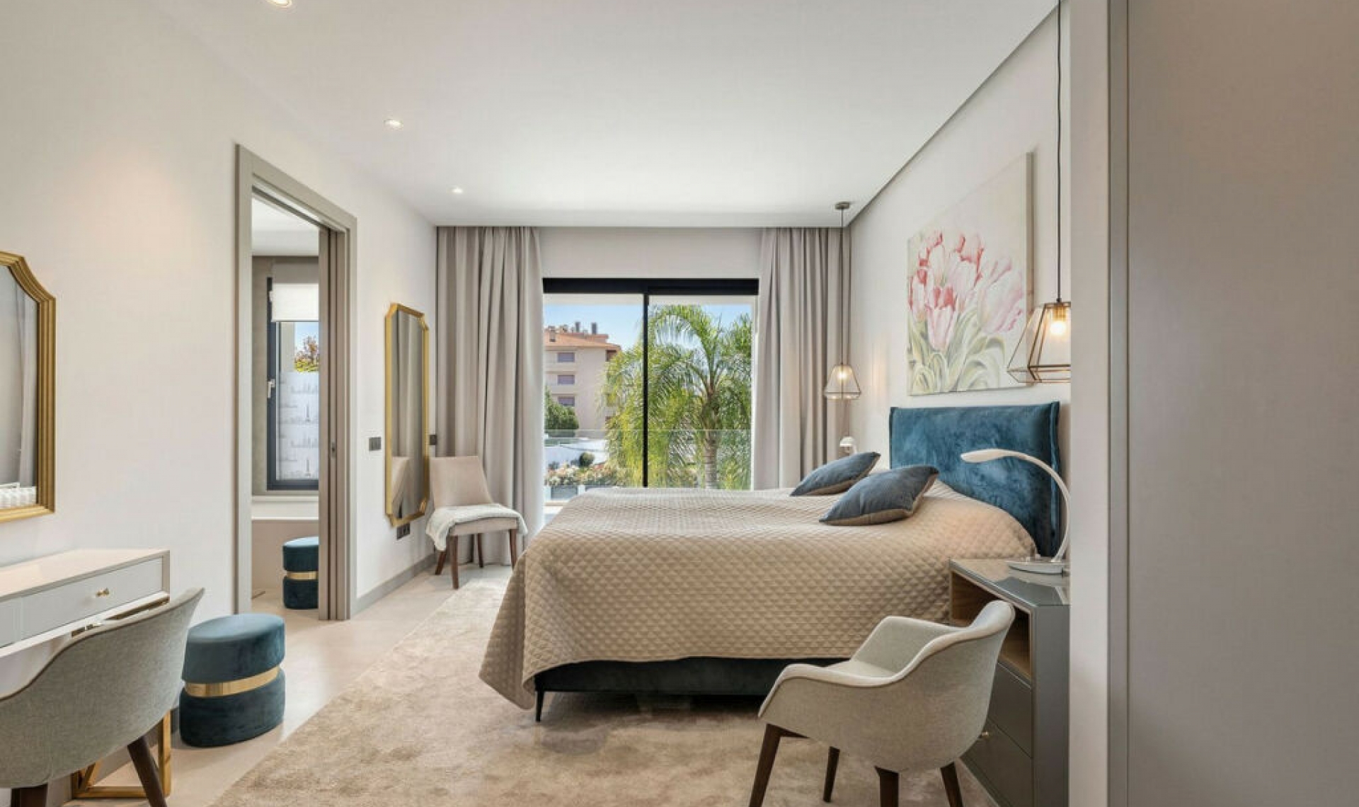 Resale - House -
Nueva Andalucía