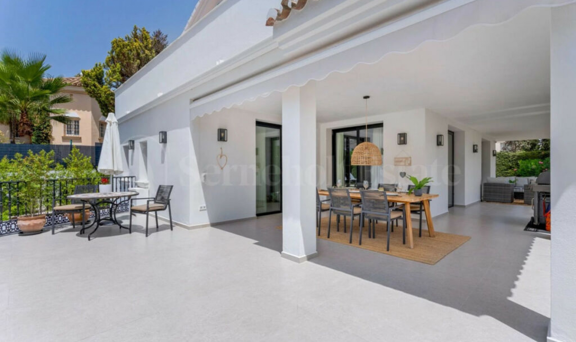 Resale - House -
Nueva Andalucía