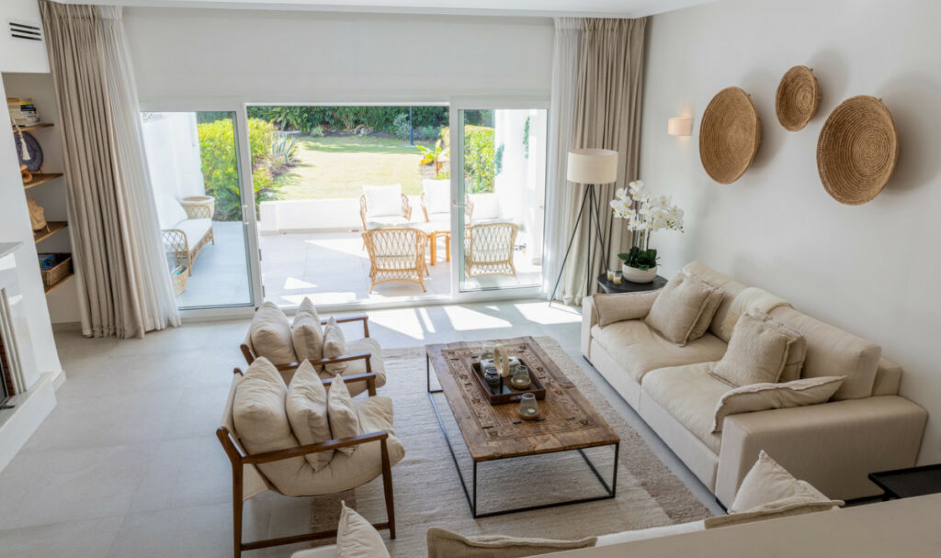 Resale - House -
Nueva Andalucía