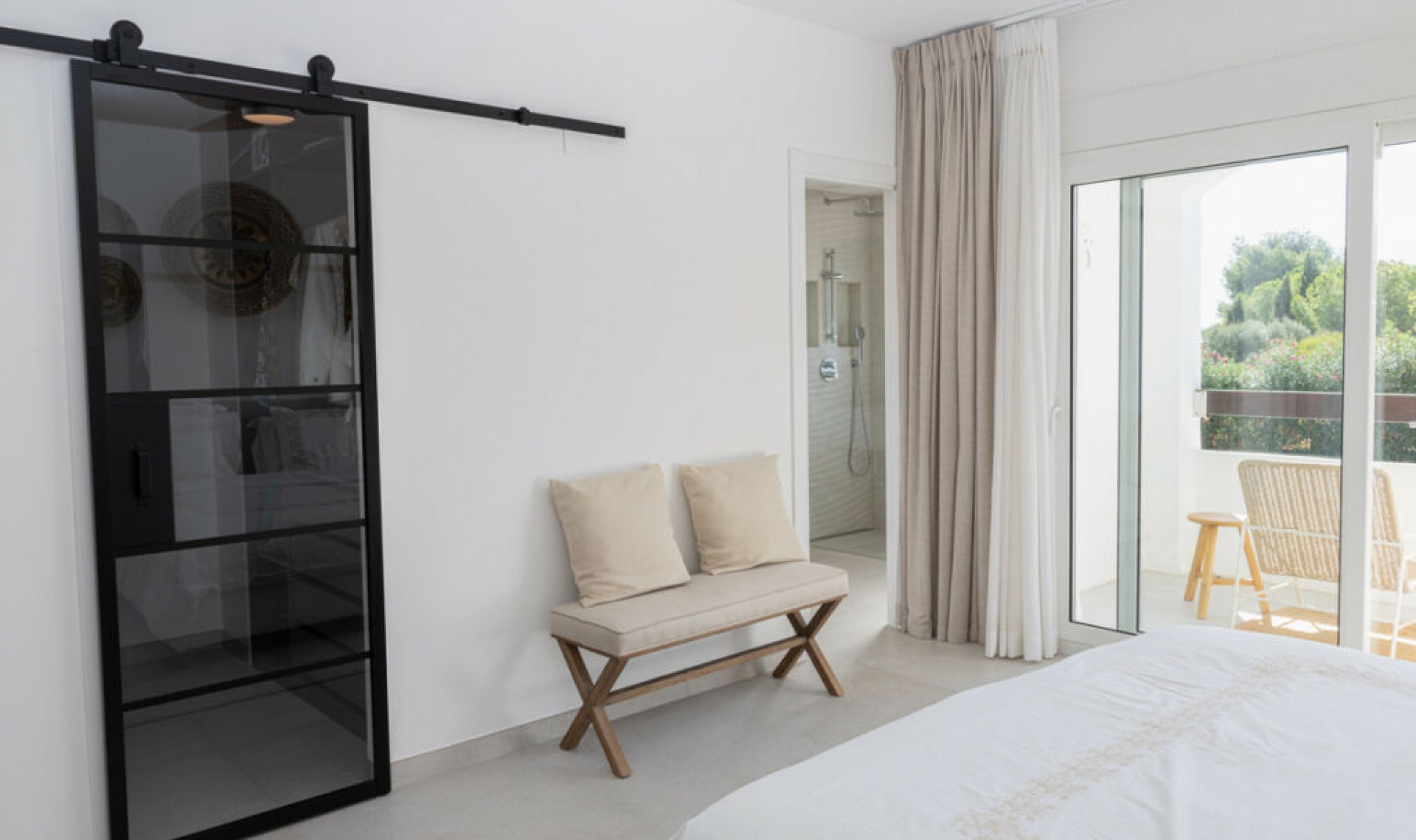 Resale - House -
Nueva Andalucía