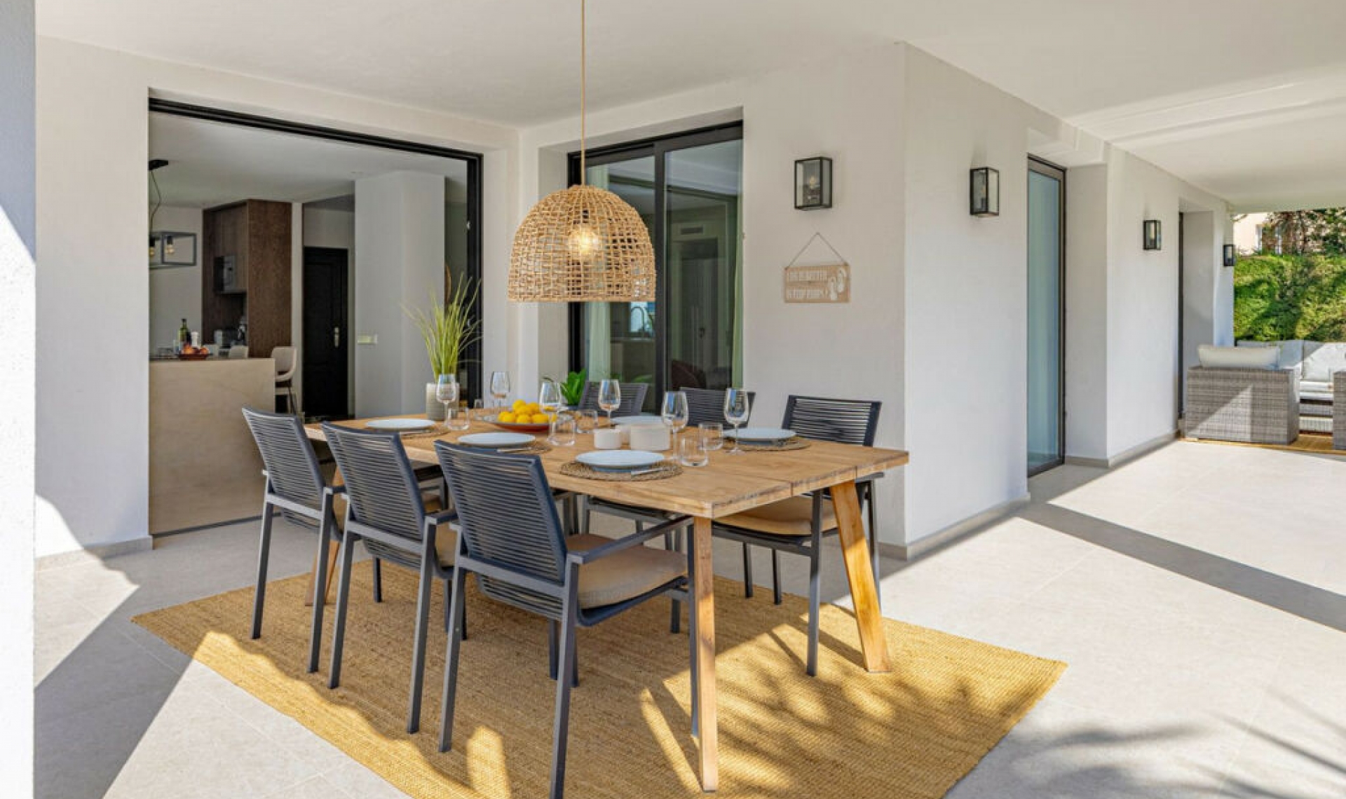 Resale - House -
Nueva Andalucía