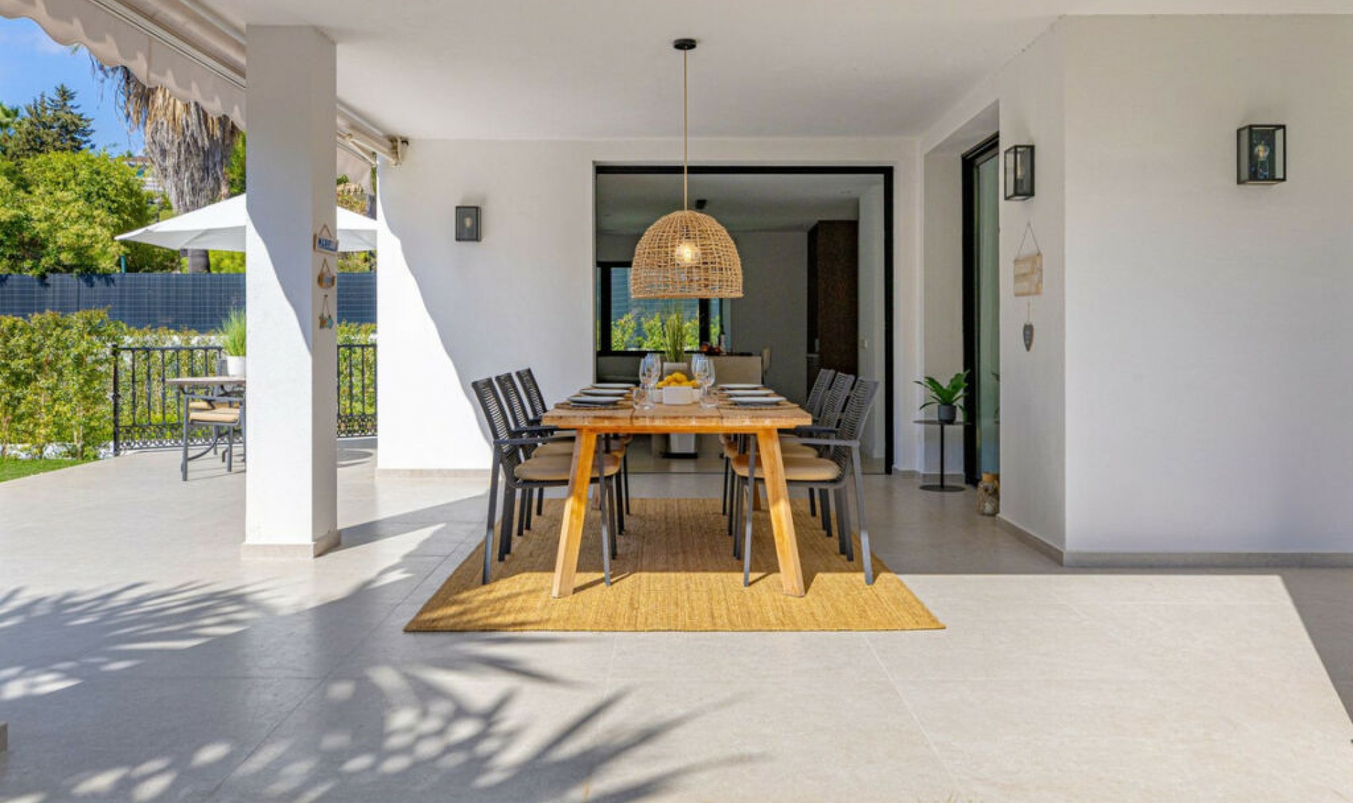 Resale - House -
Nueva Andalucía