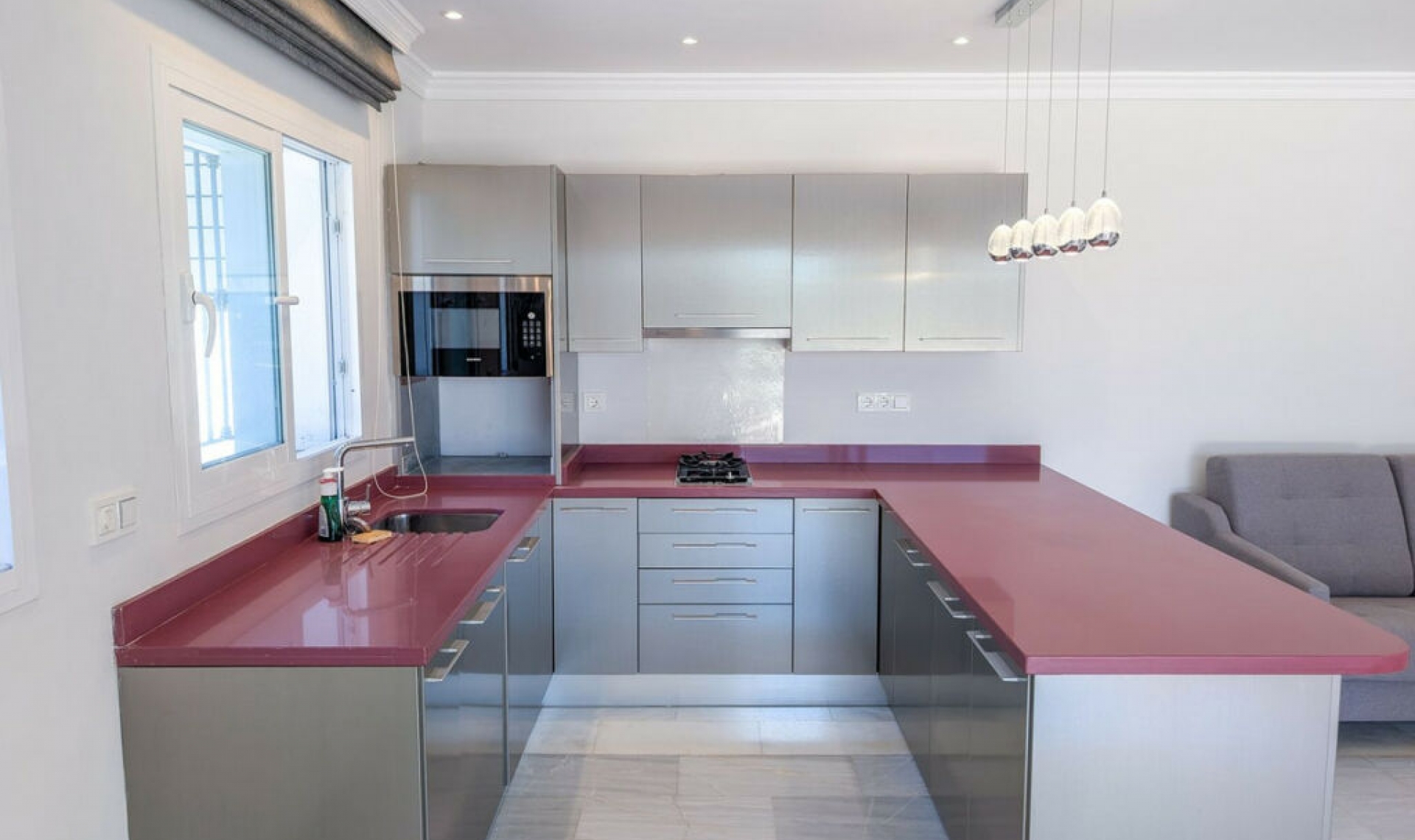 Resale - House -
Nueva Andalucía