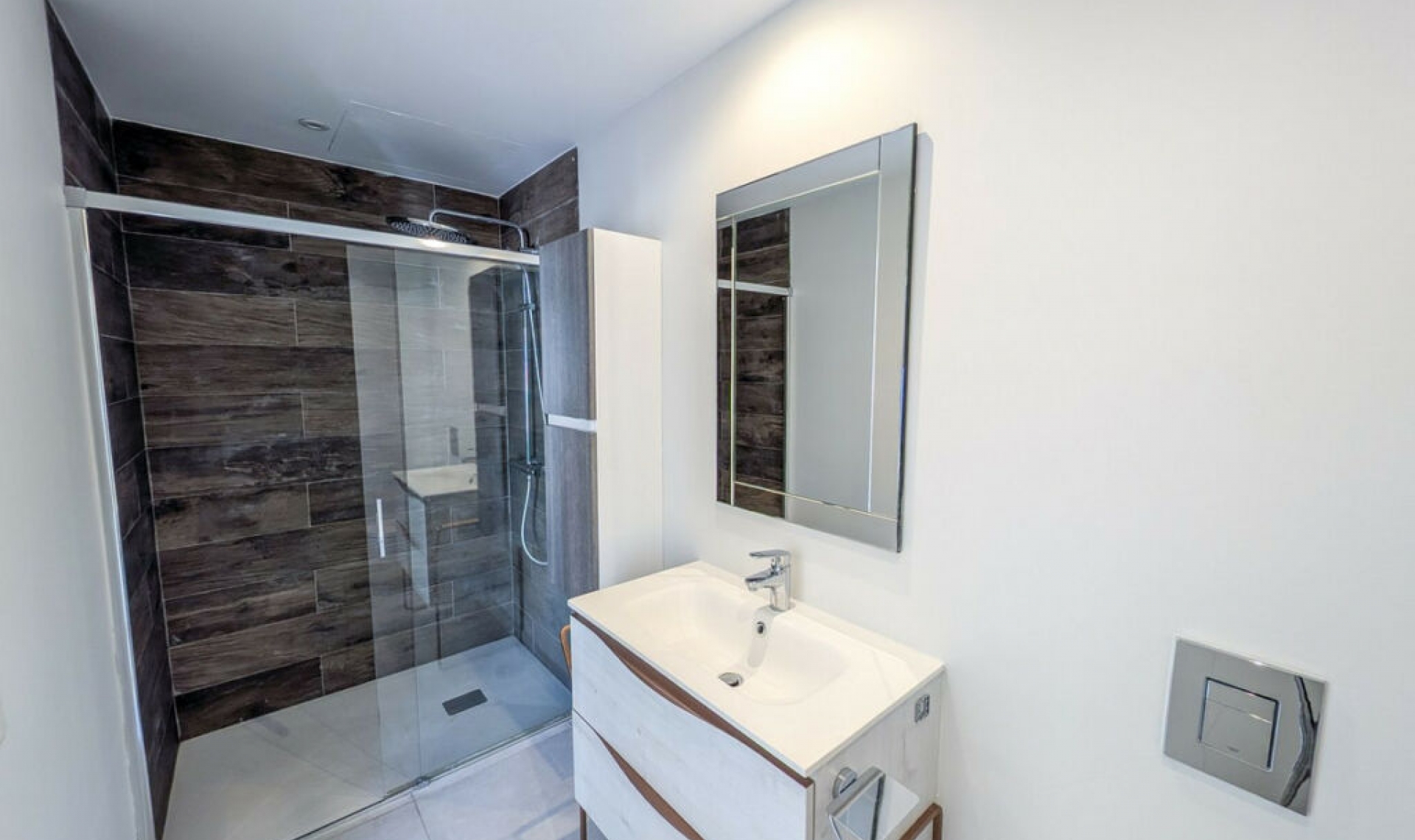 Resale - House -
Nueva Andalucía