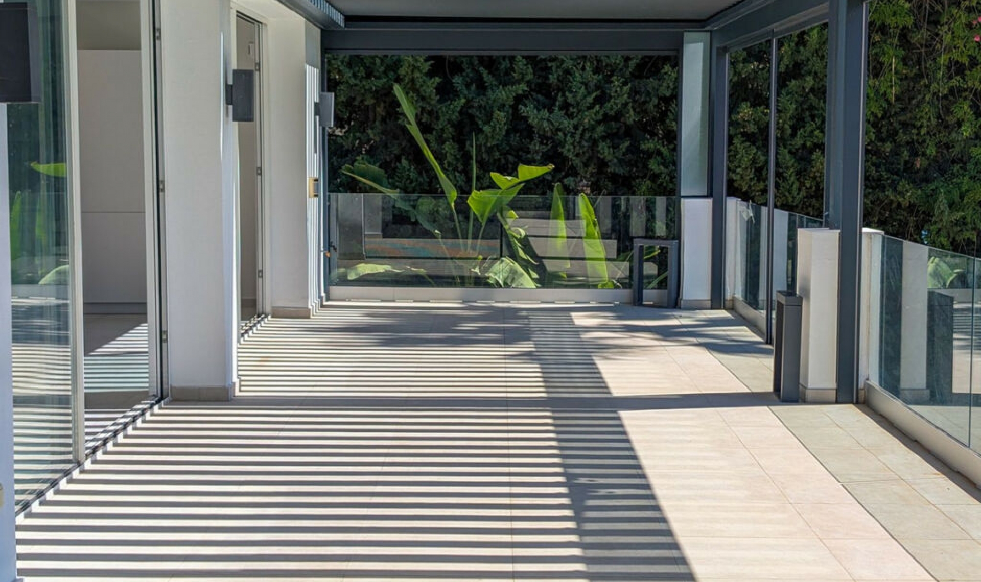 Resale - House -
Nueva Andalucía