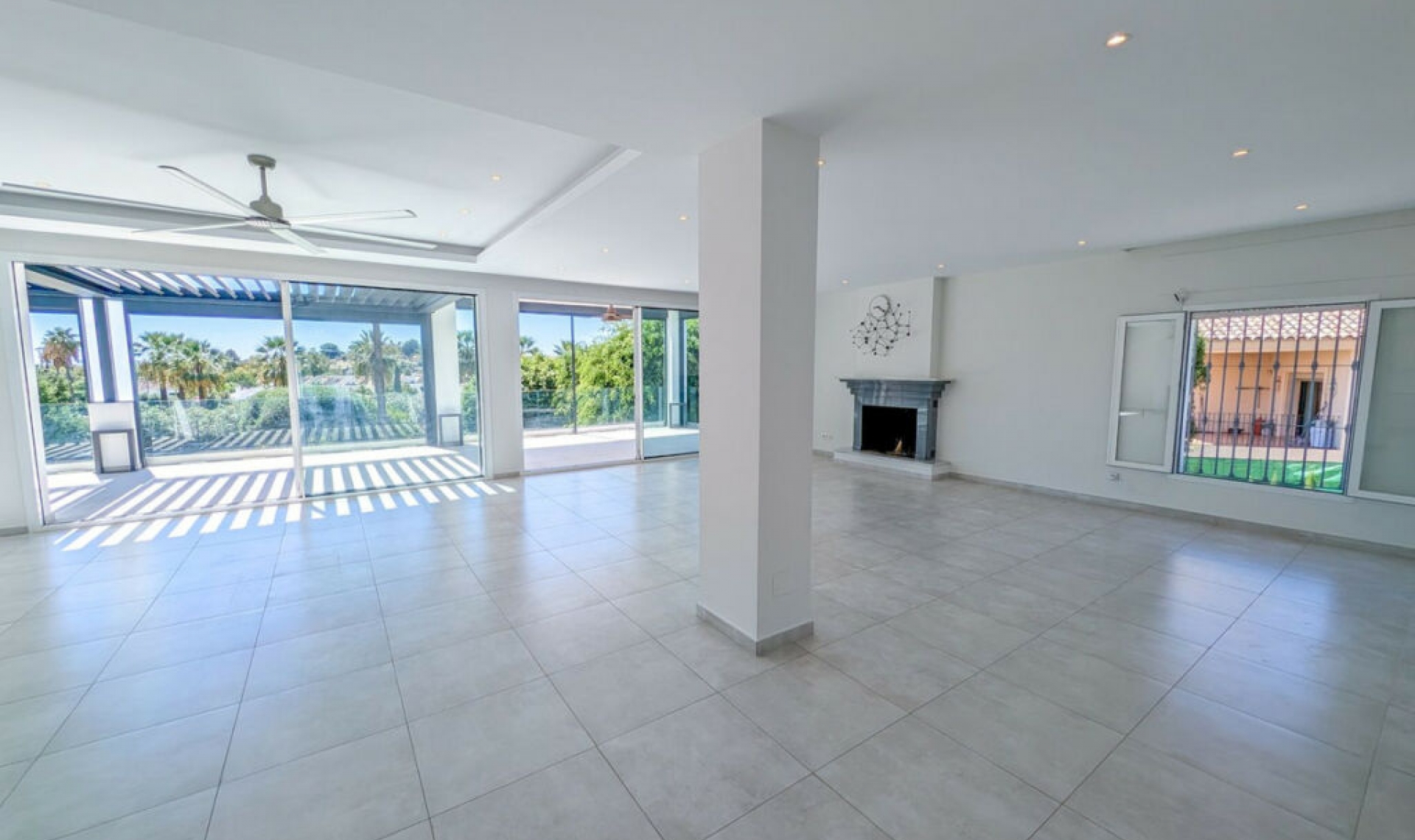 Resale - House -
Nueva Andalucía