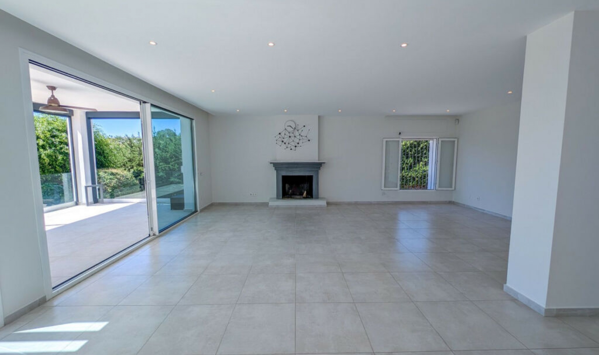 Resale - House -
Nueva Andalucía