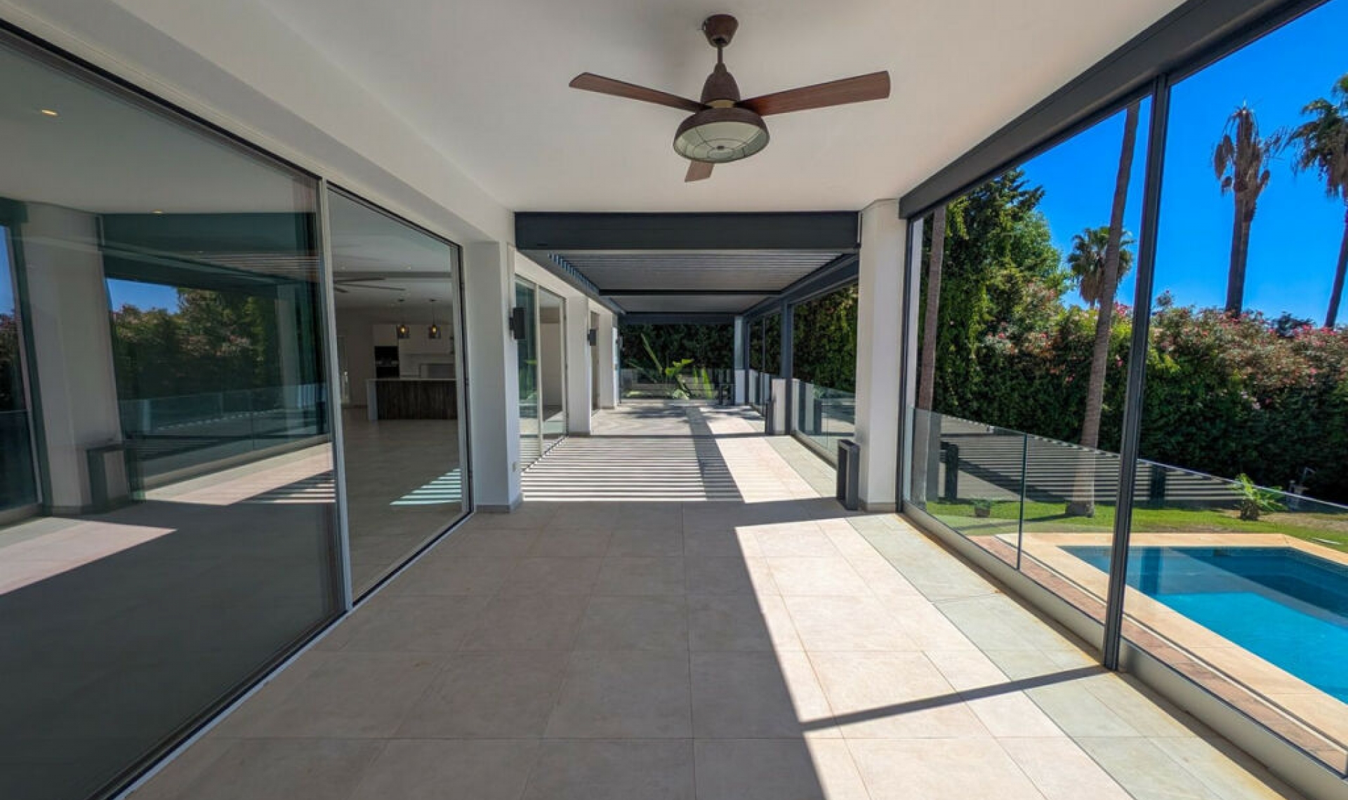 Resale - House -
Nueva Andalucía