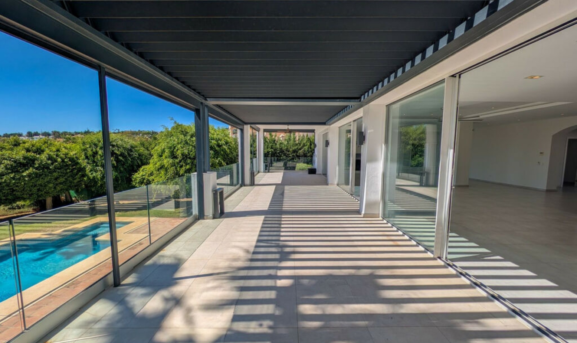 Resale - House -
Nueva Andalucía