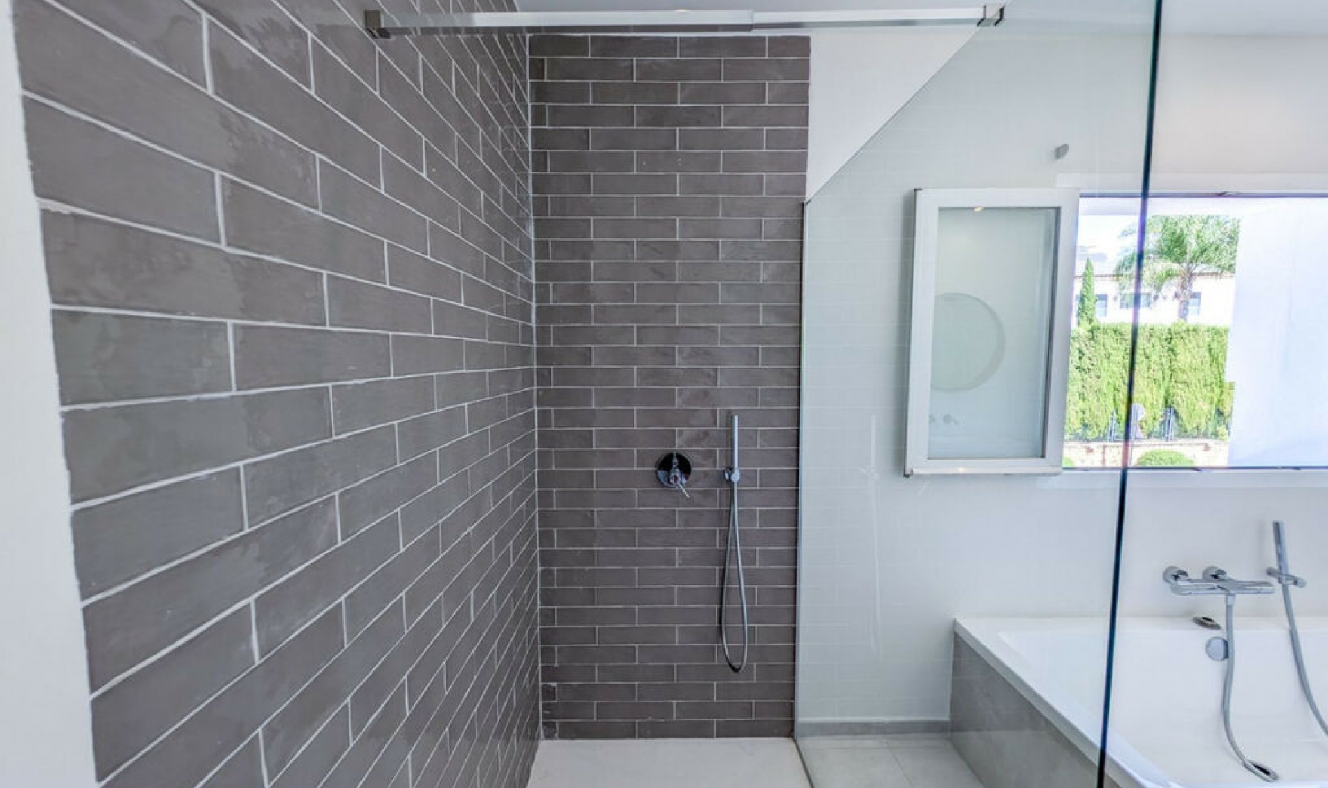 Resale - House -
Nueva Andalucía