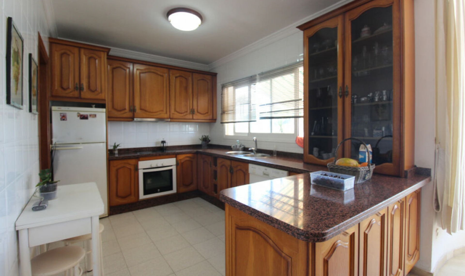 Resale - House -
Nueva Andalucía