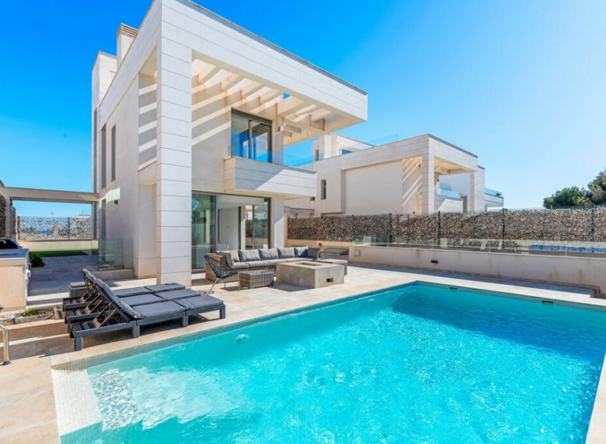 Resale - House -
Orihuela Costa
