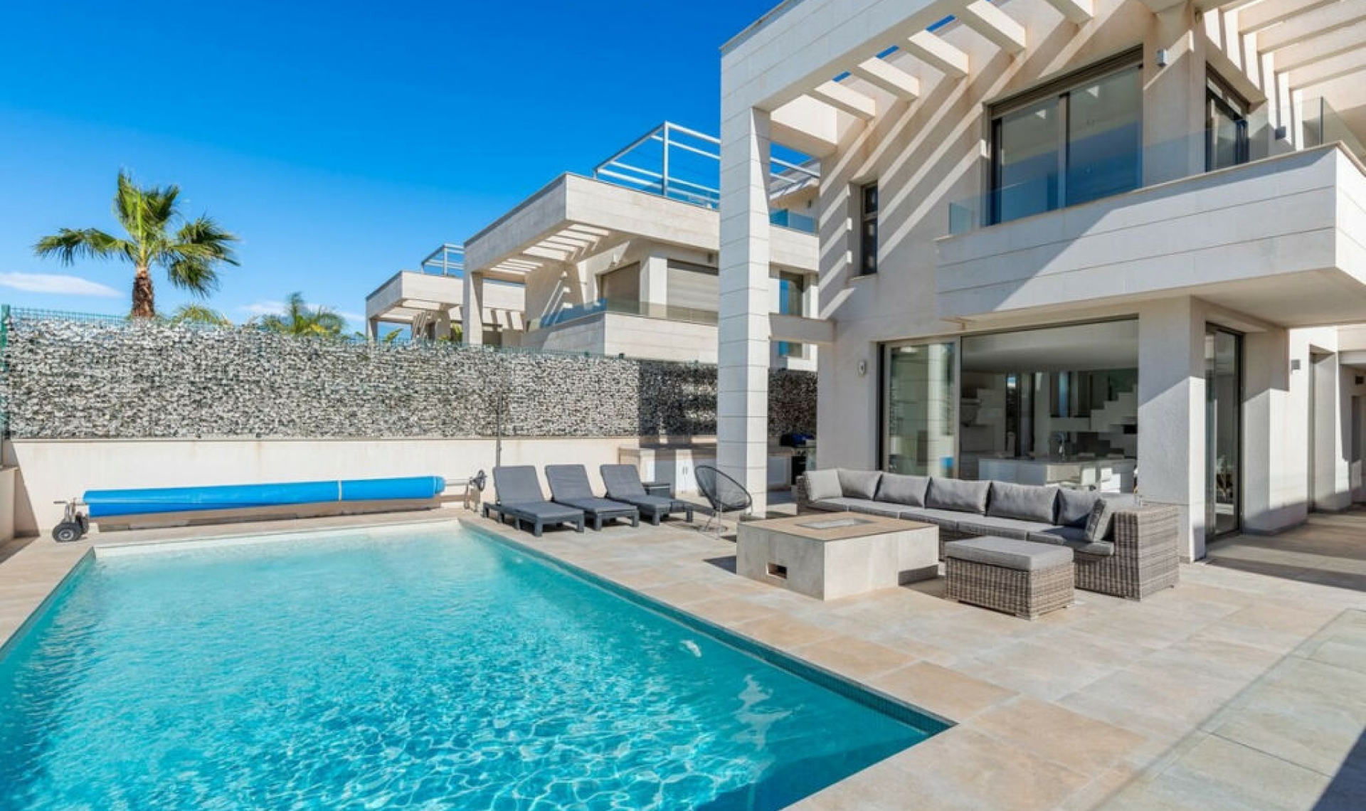 Resale - House -
Orihuela Costa