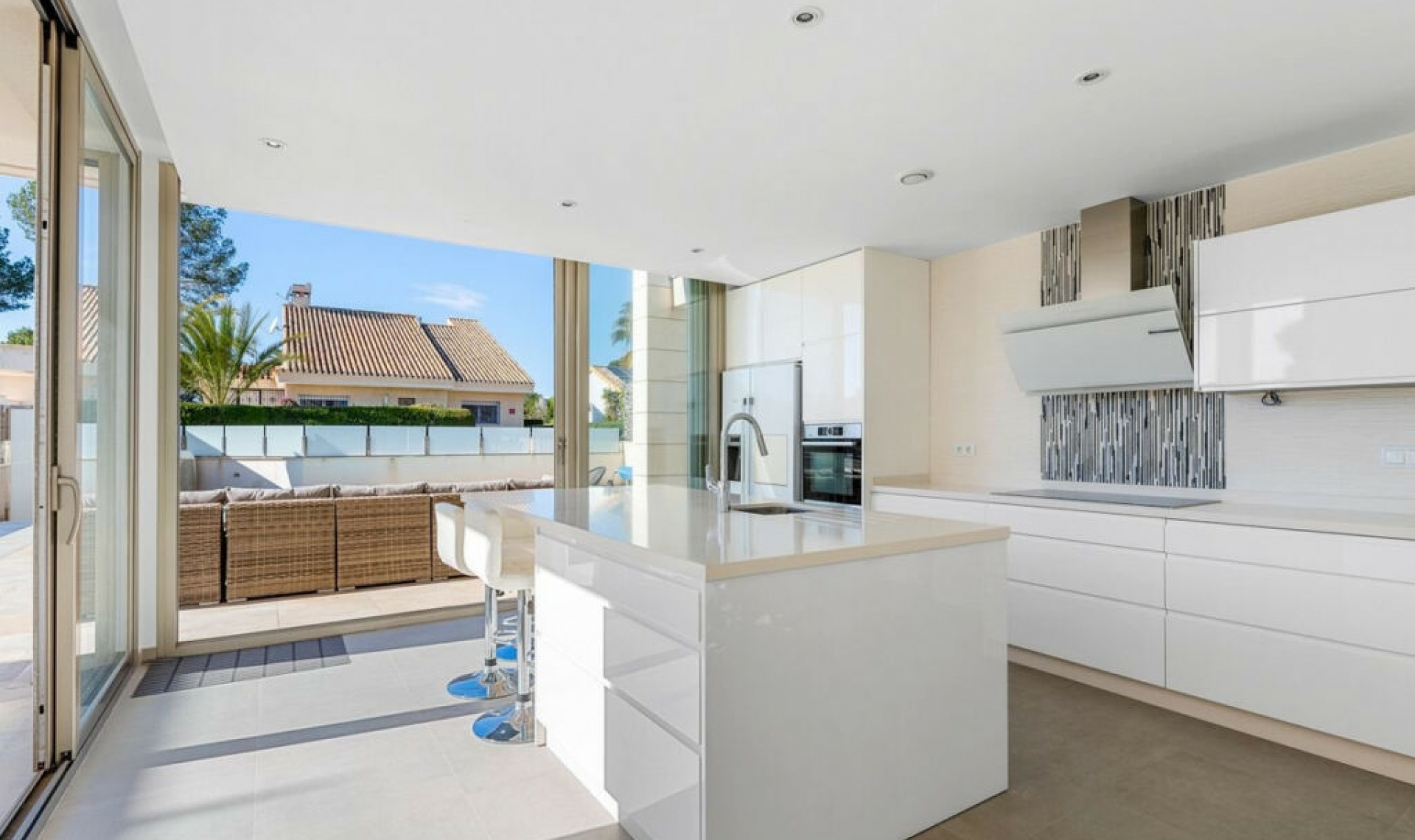 Resale - House -
Orihuela Costa