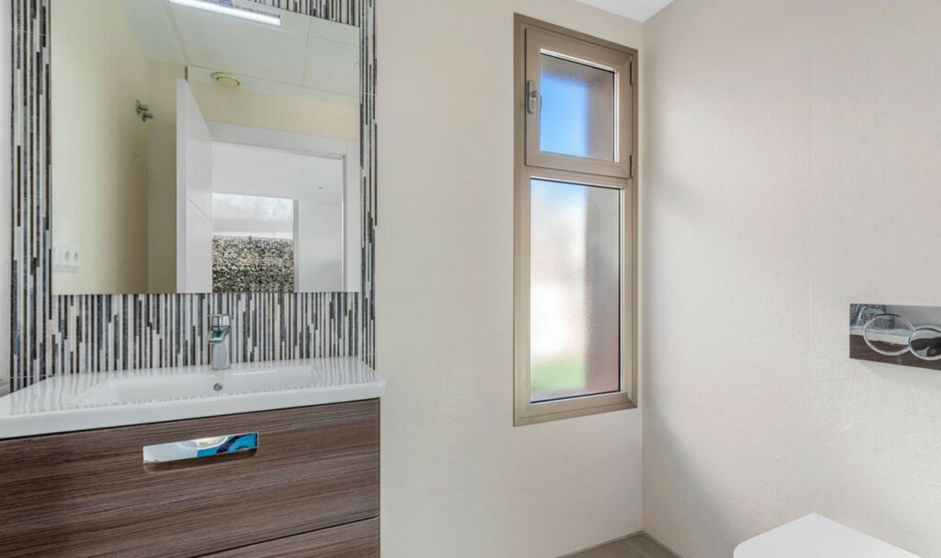 Resale - House -
Orihuela Costa