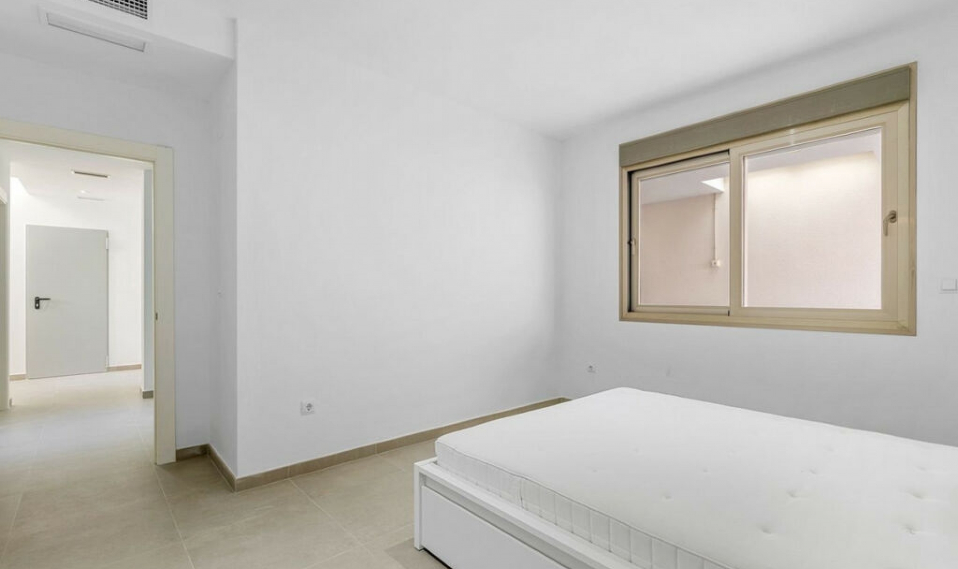 Resale - House -
Orihuela Costa