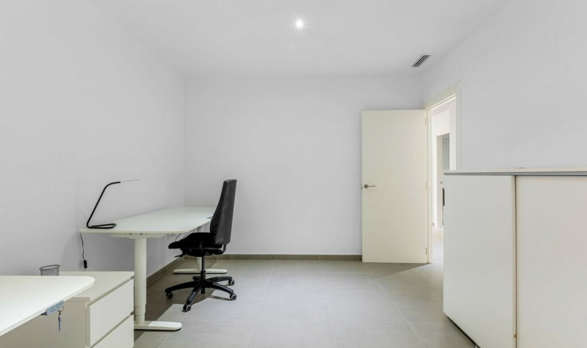 Resale - House -
Orihuela Costa
