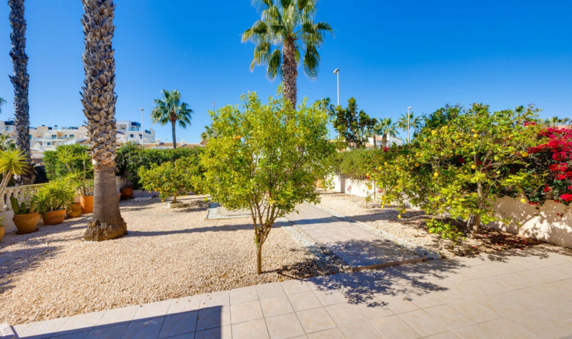 Resale - House -
Orihuela Costa