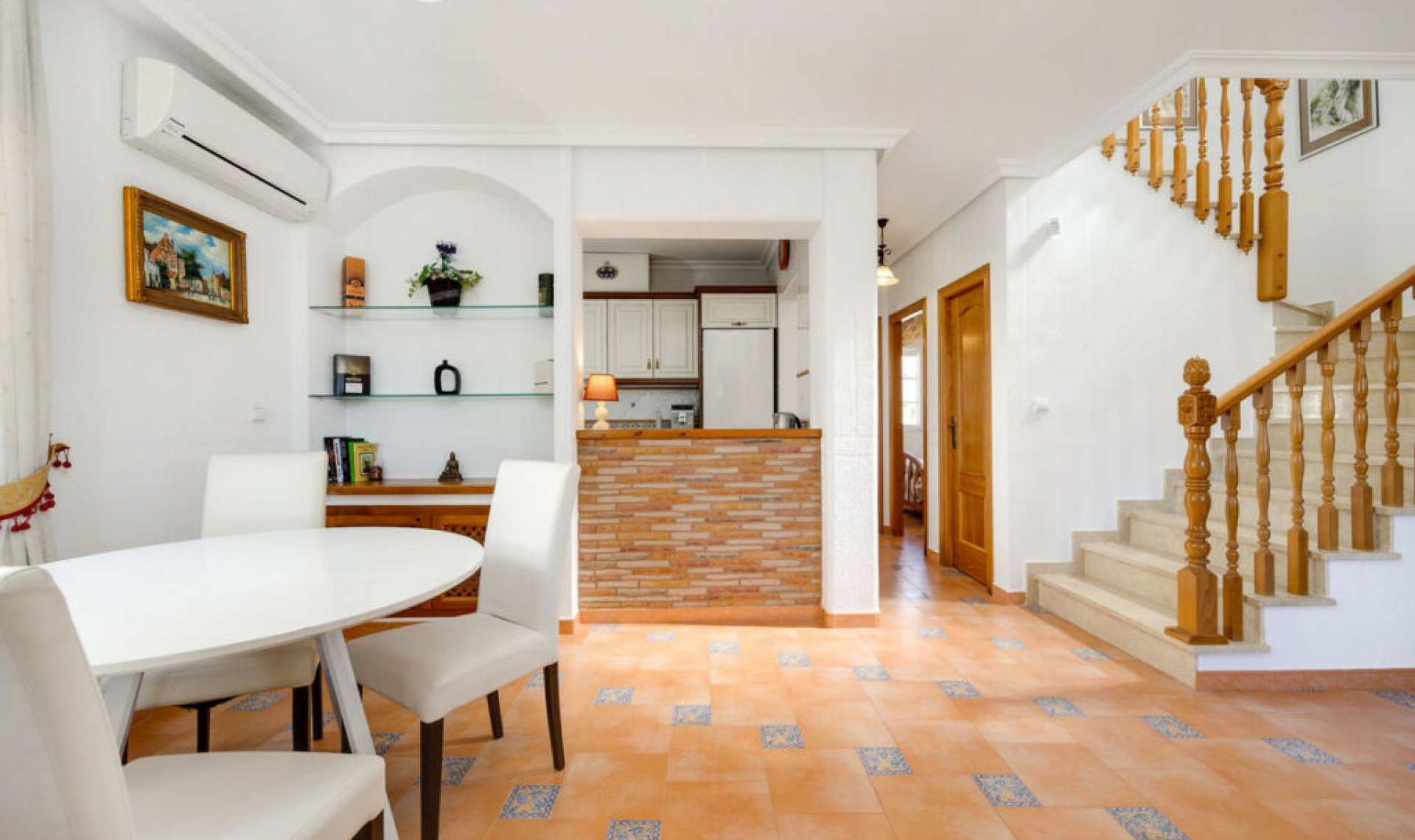 Resale - House -
Orihuela Costa