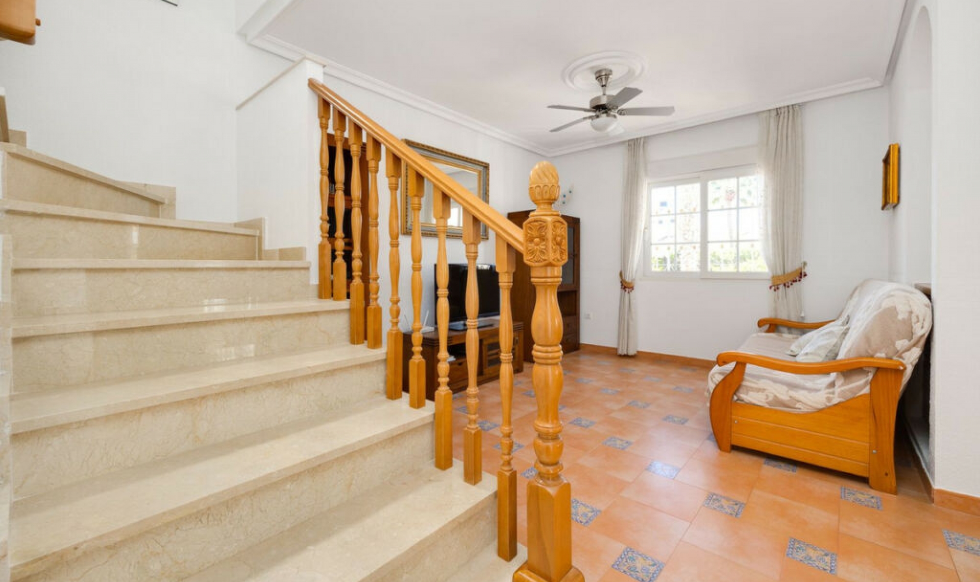 Resale - House -
Orihuela Costa