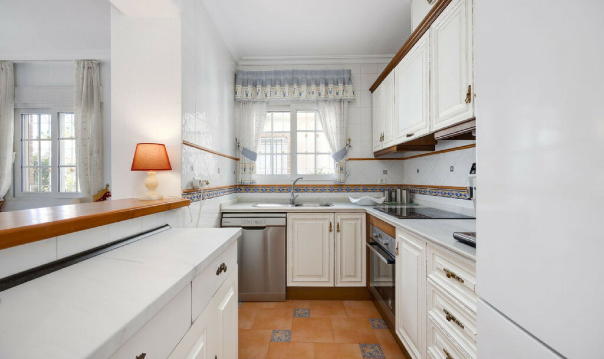 Resale - House -
Orihuela Costa