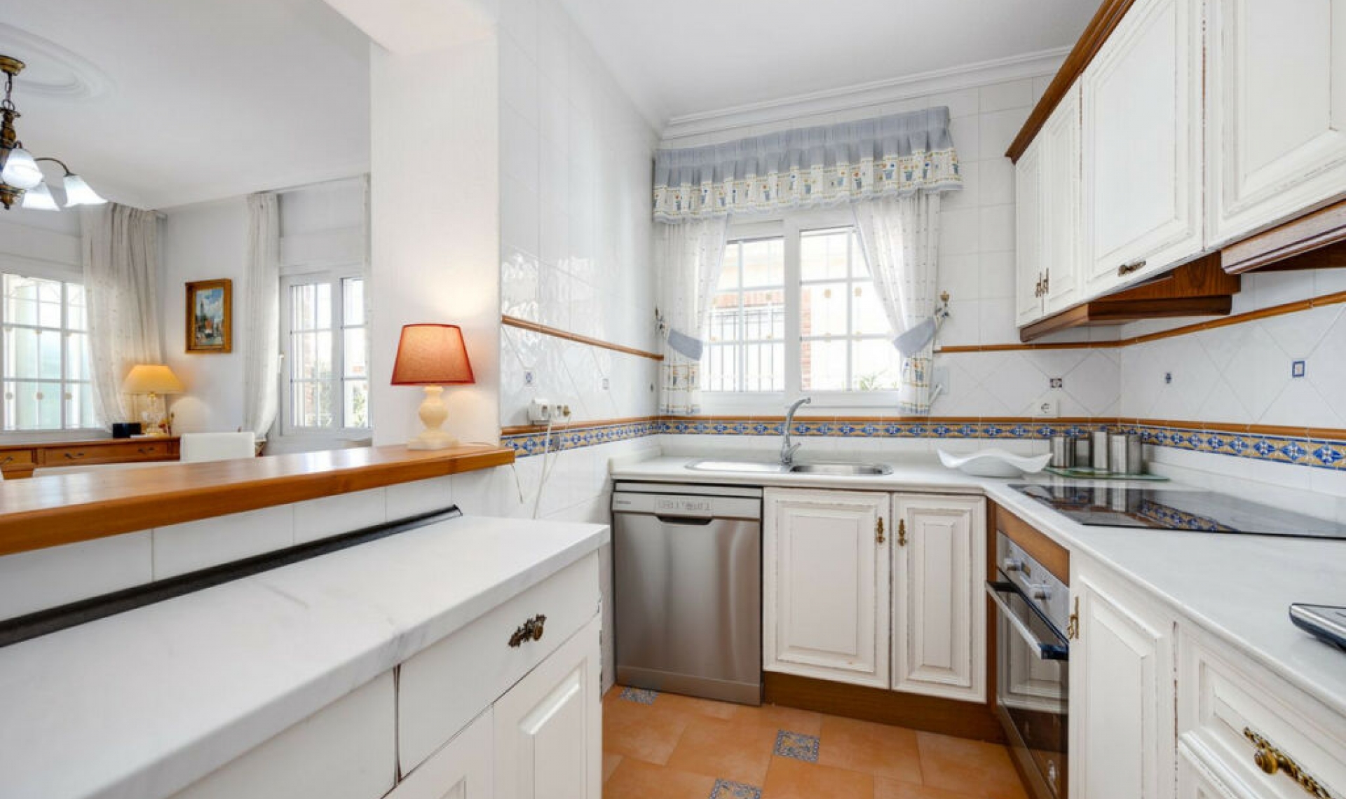 Resale - House -
Orihuela Costa