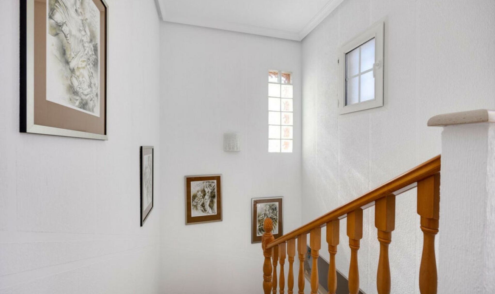 Resale - House -
Orihuela Costa