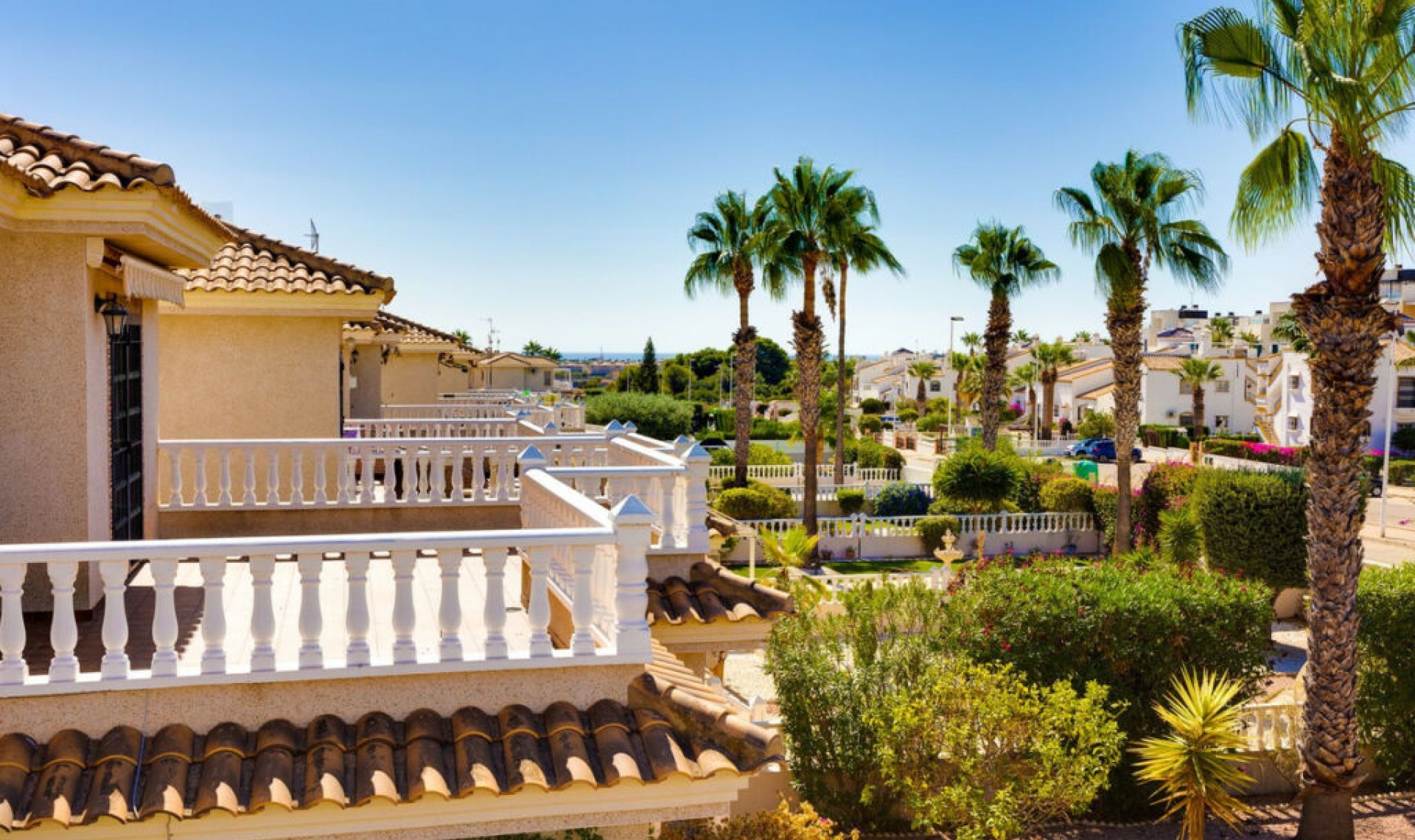 Resale - House -
Orihuela Costa