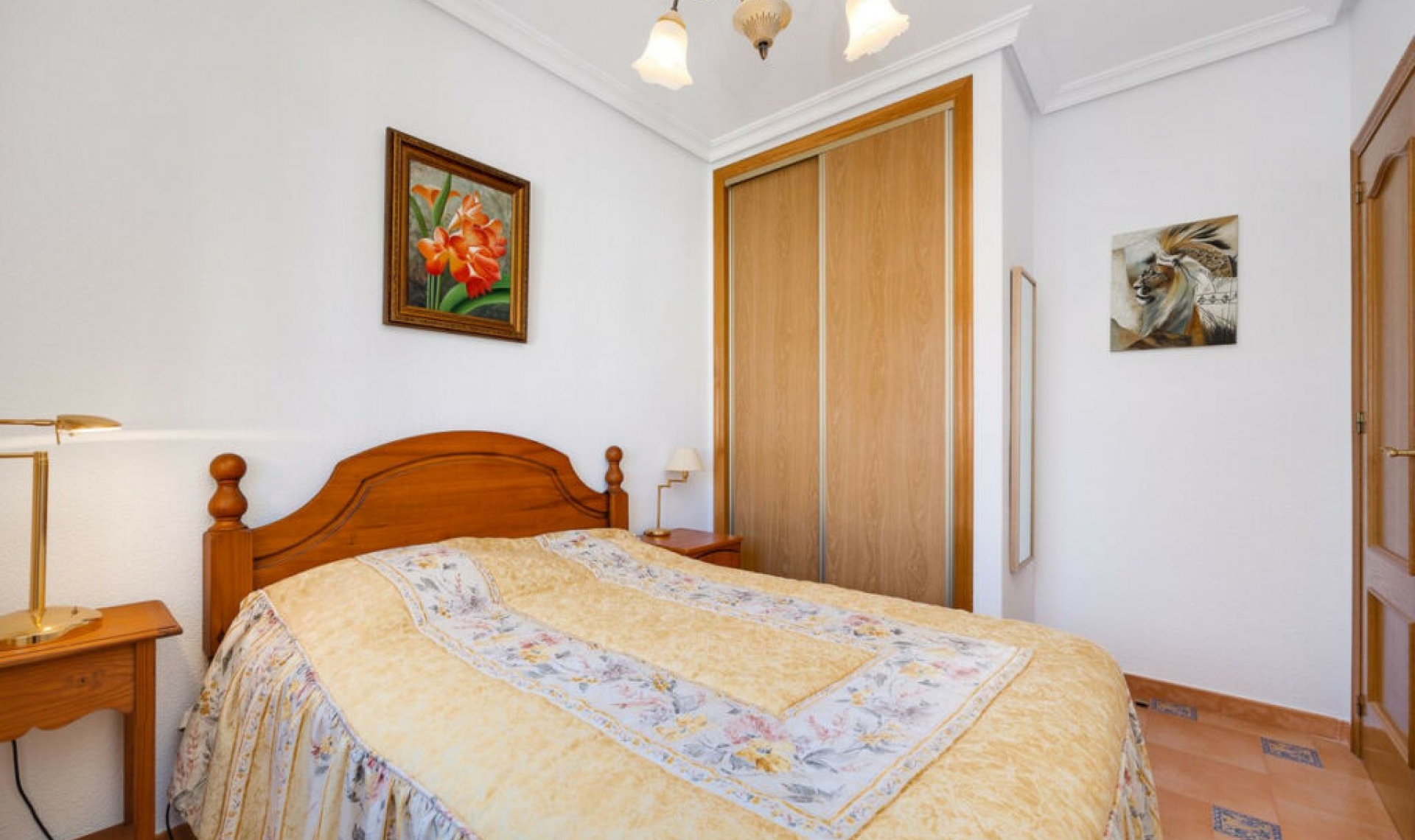 Resale - House -
Orihuela Costa