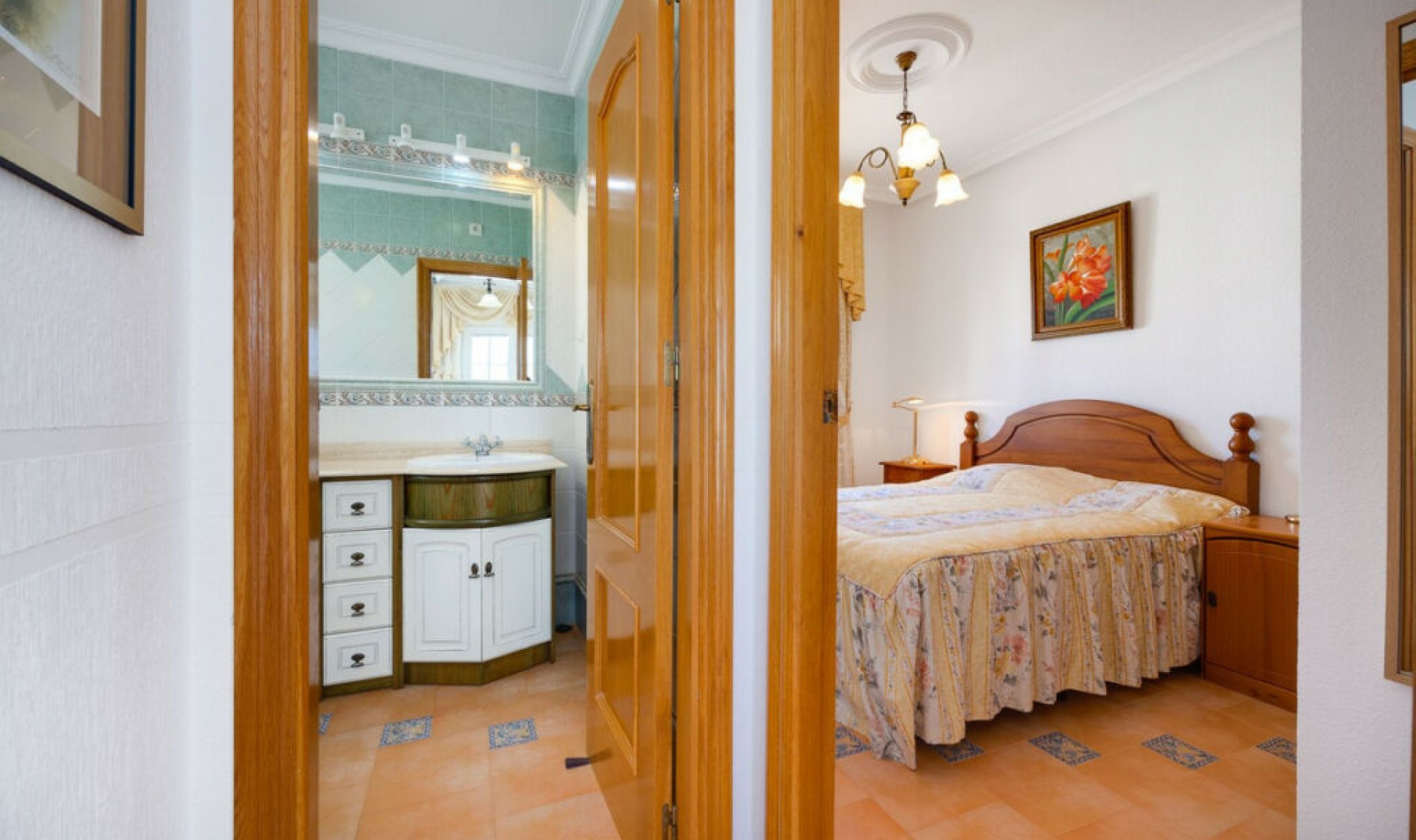 Resale - House -
Orihuela Costa