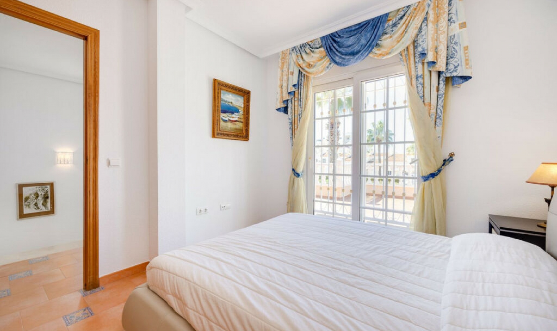 Resale - House -
Orihuela Costa