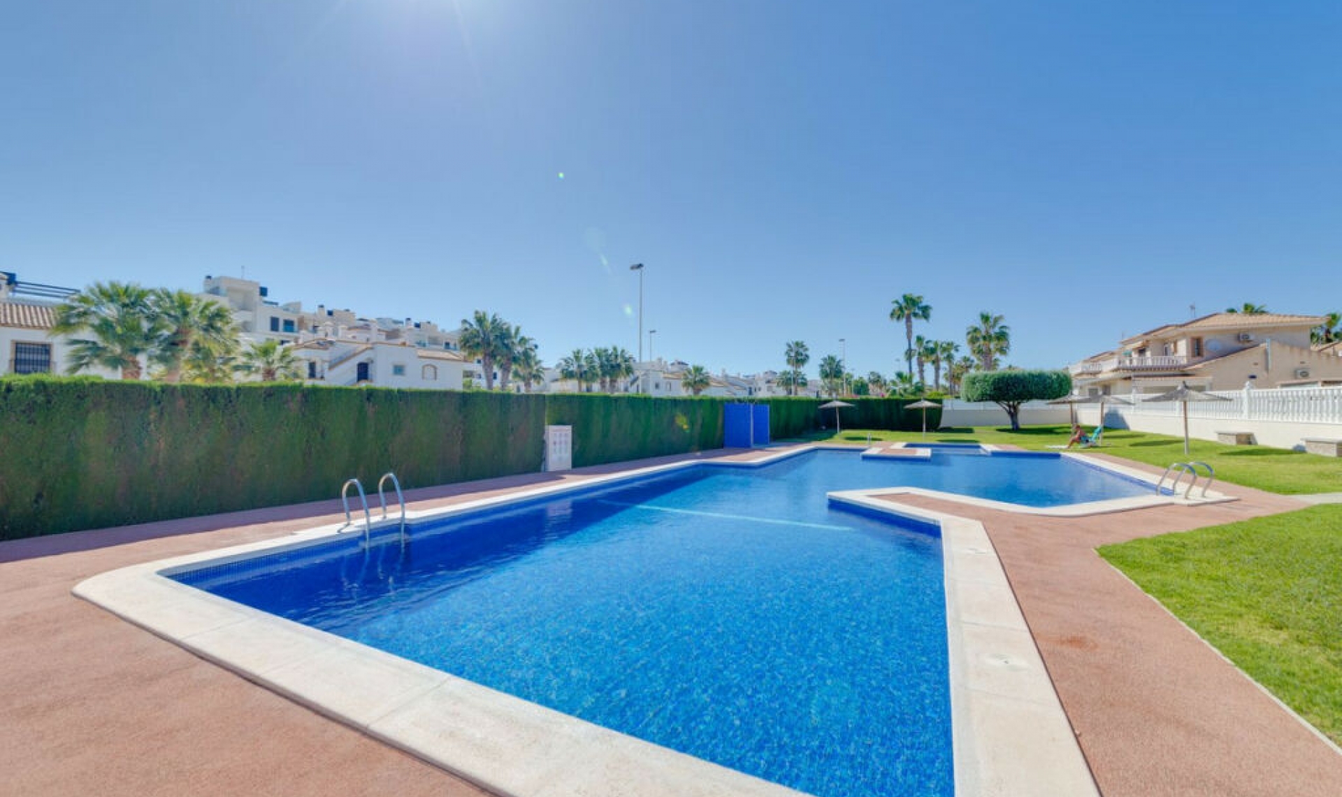 Resale - House -
Orihuela Costa