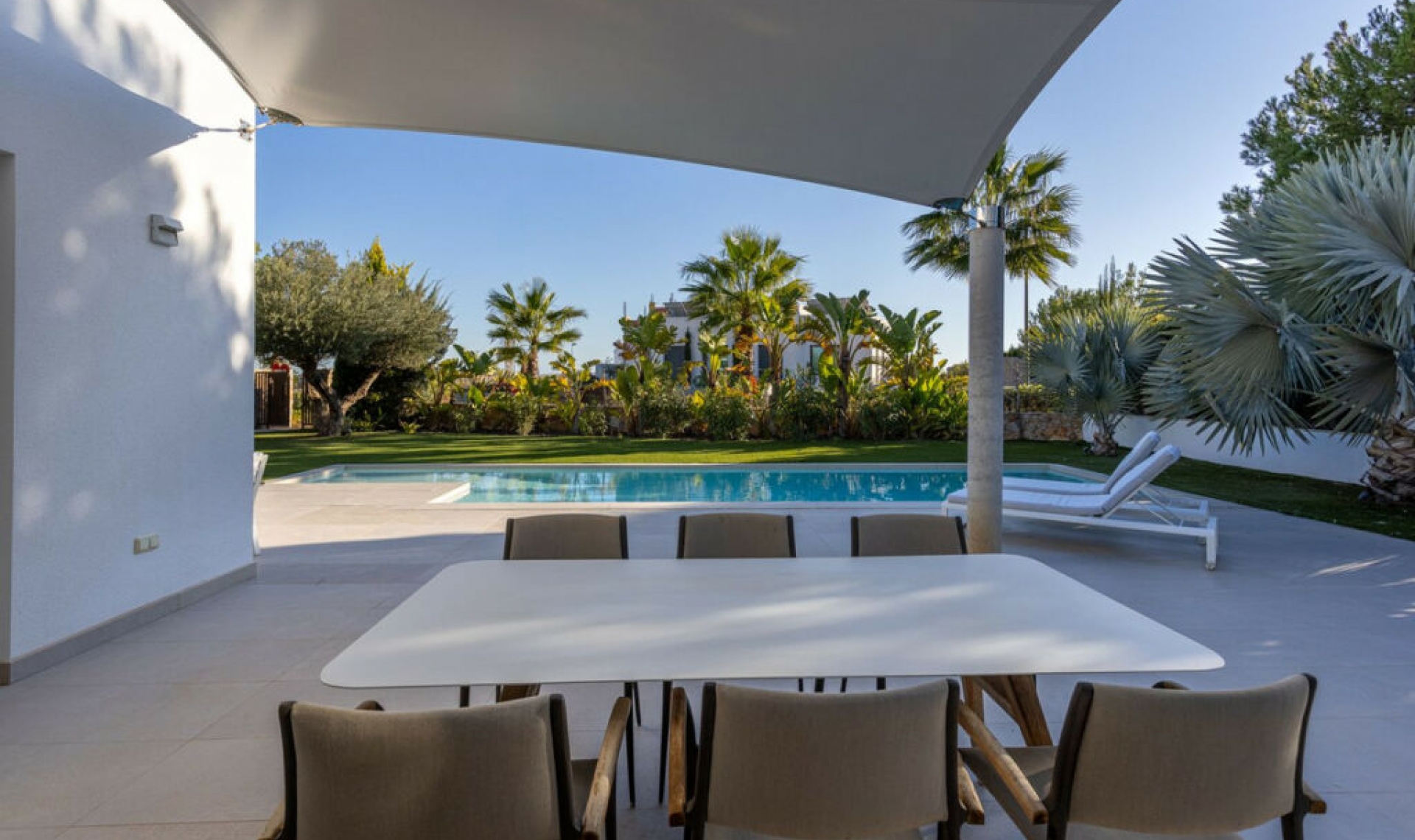 Resale - House -
Orihuela