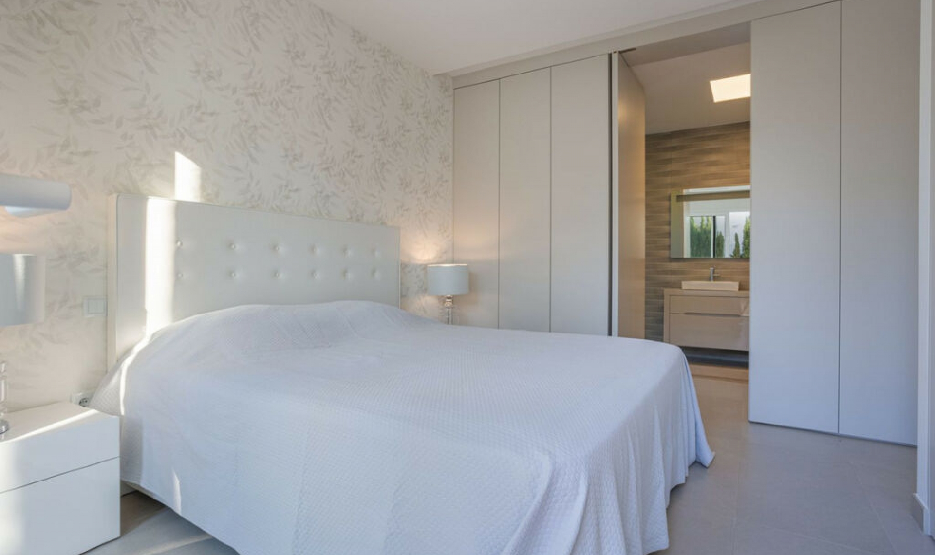 Resale - House -
Orihuela