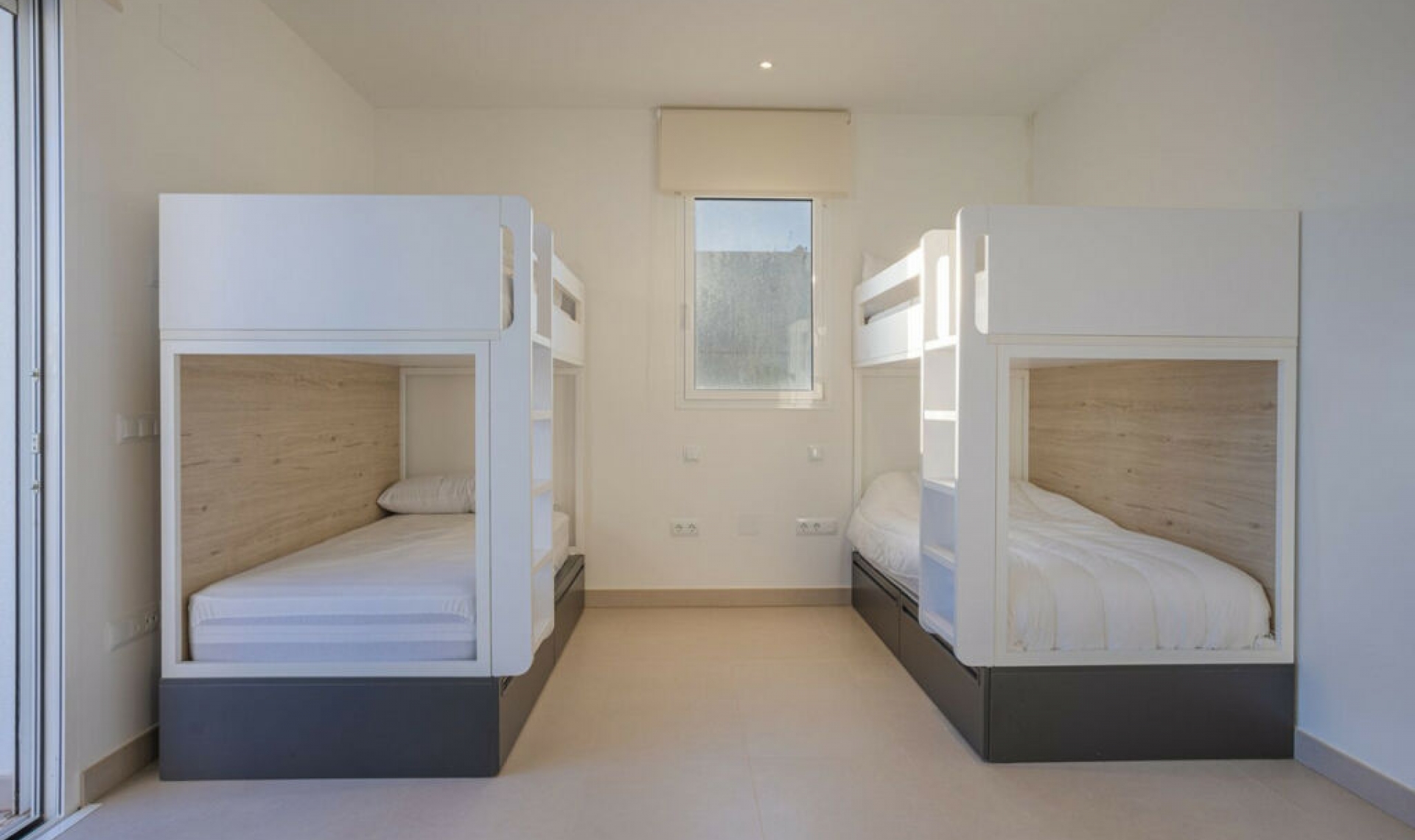 Resale - House -
Orihuela