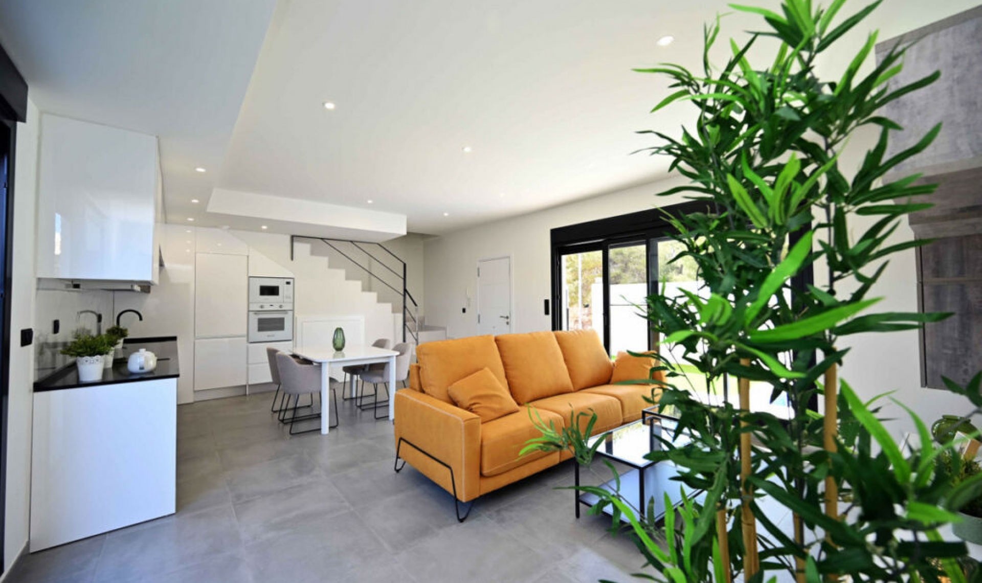 Resale - House -
Orihuela