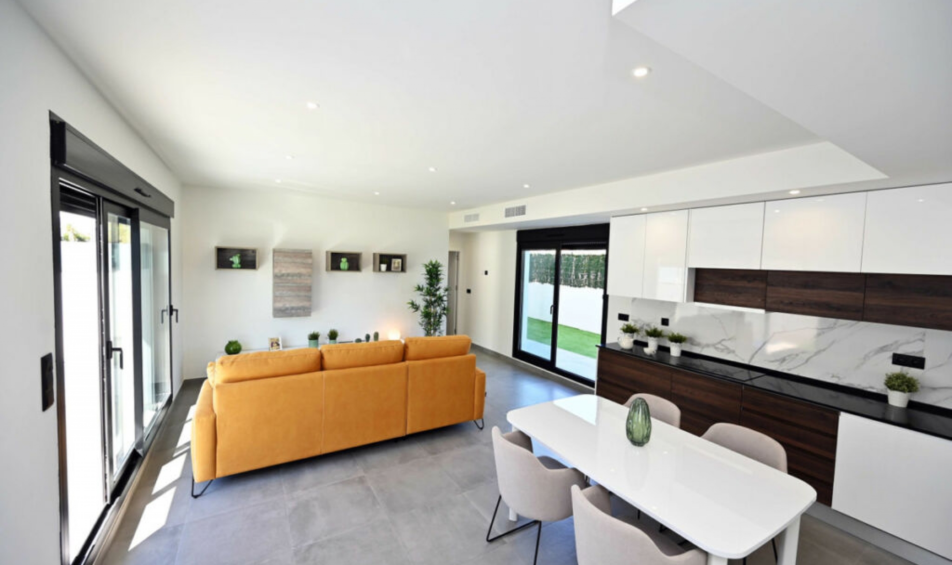 Resale - House -
Orihuela