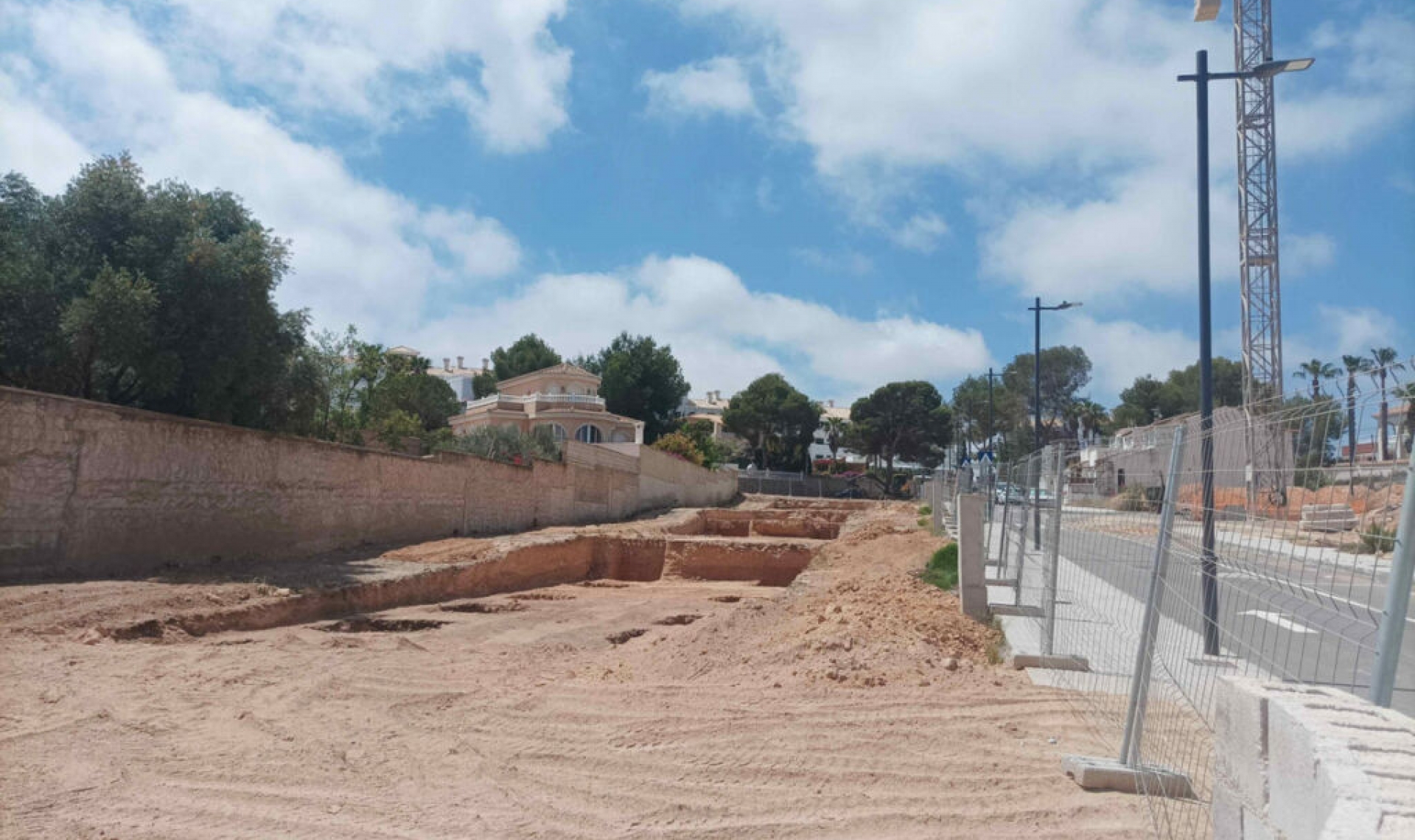 Resale - House -
Orihuela