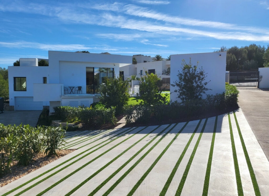 Resale - House -
Orihuela