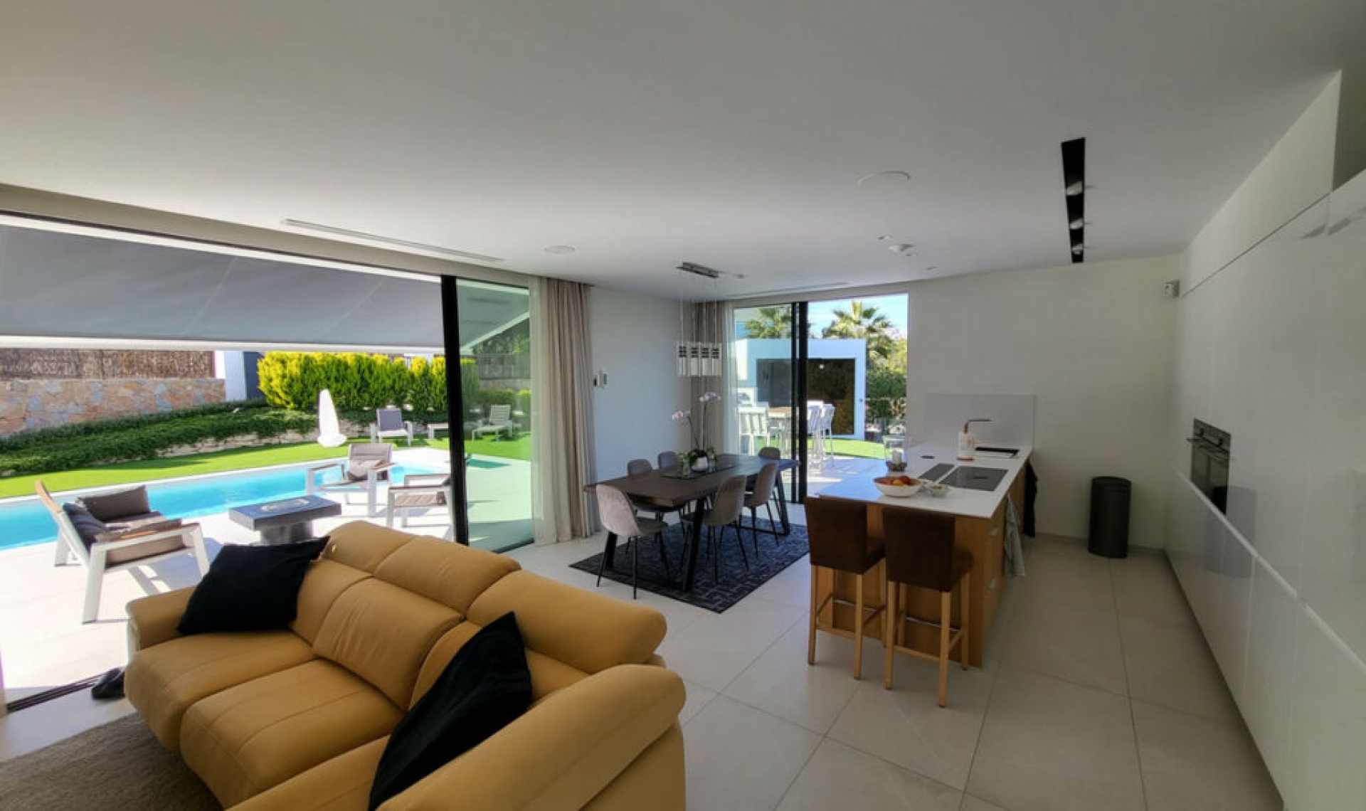 Resale - House -
Orihuela