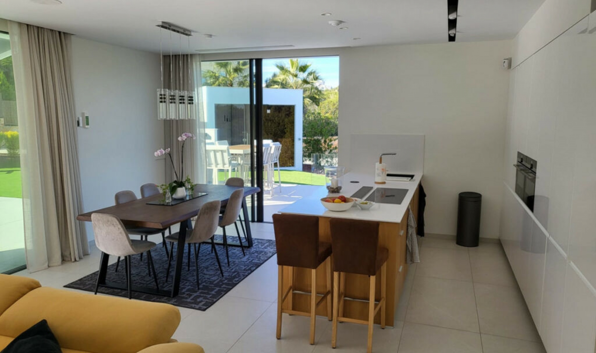 Resale - House -
Orihuela
