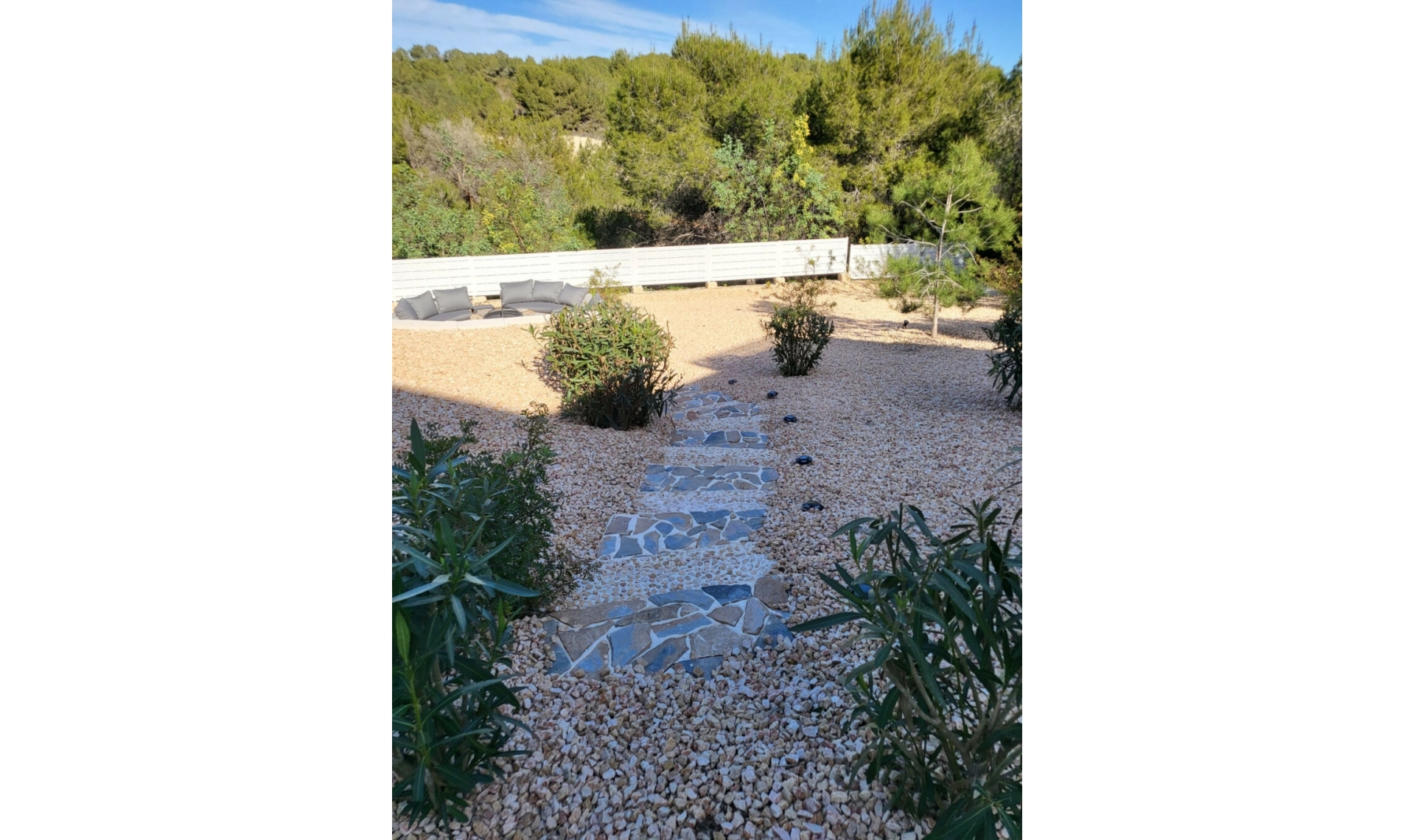 Resale - House -
Orihuela