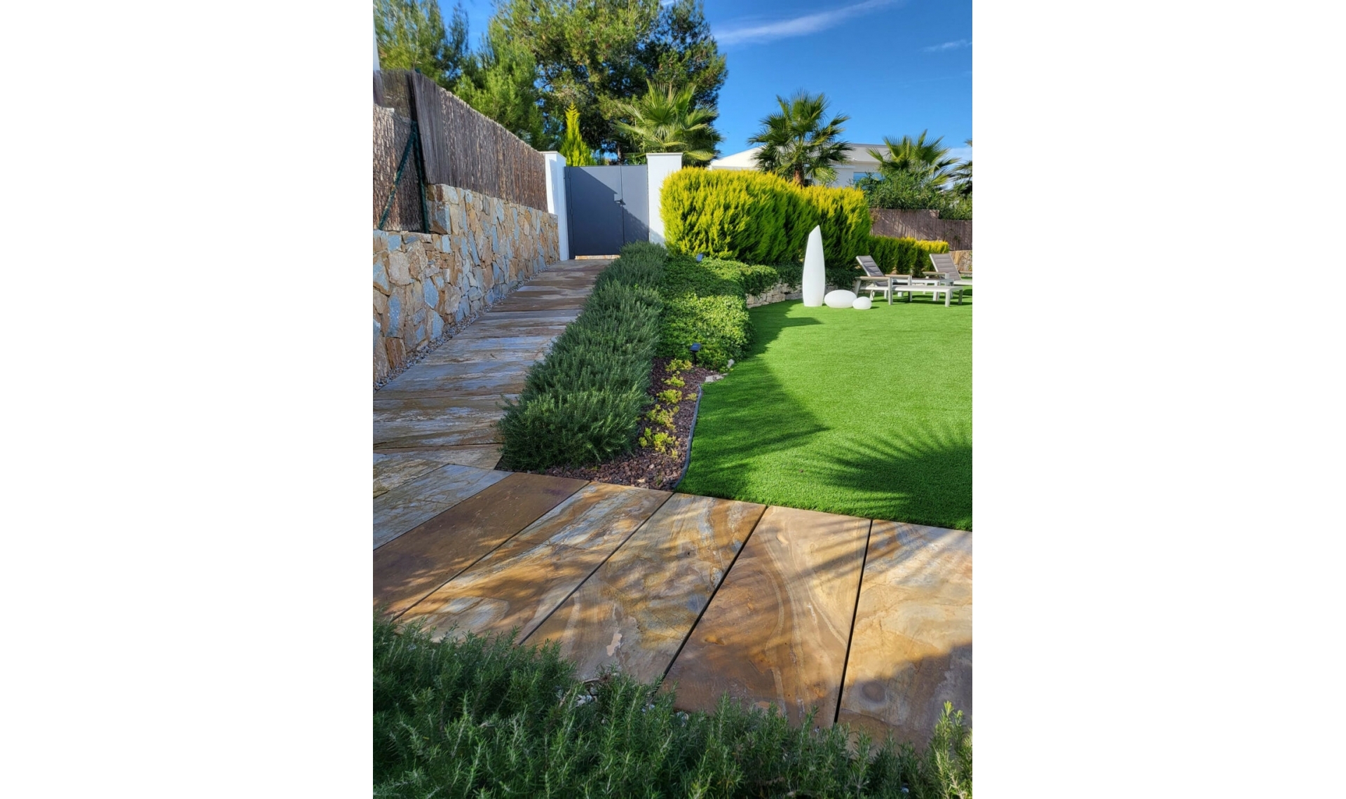 Resale - House -
Orihuela