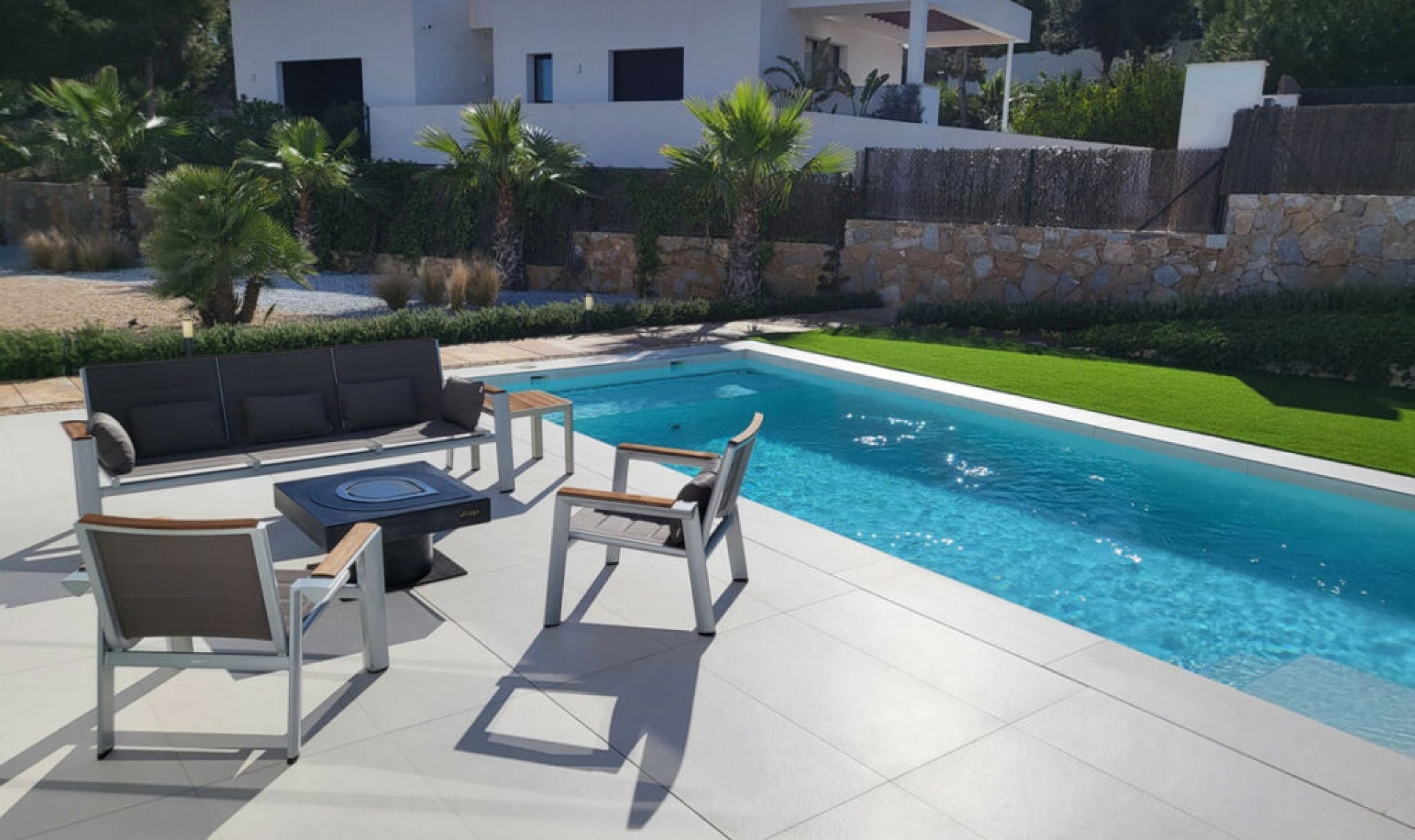 Resale - House -
Orihuela