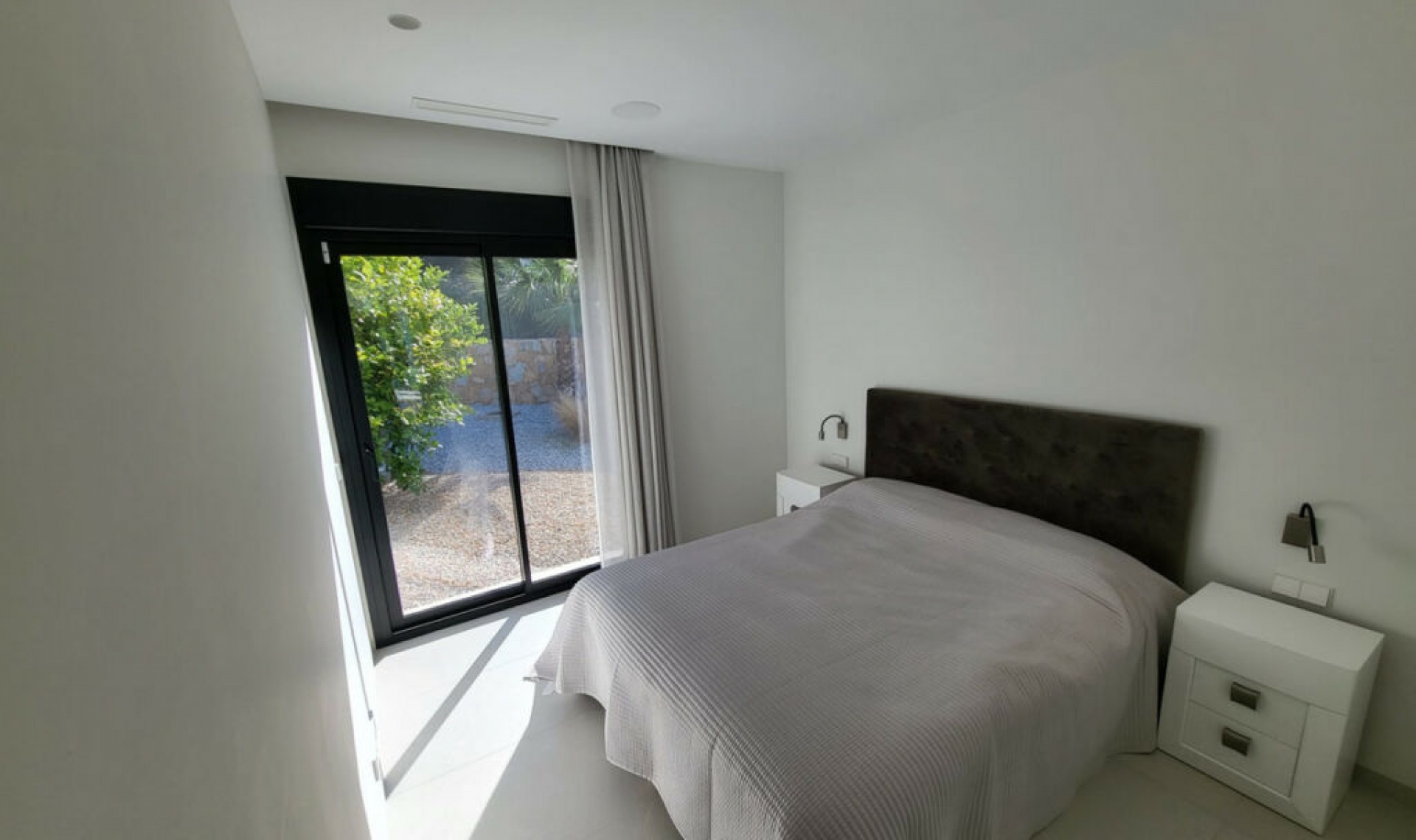 Resale - House -
Orihuela